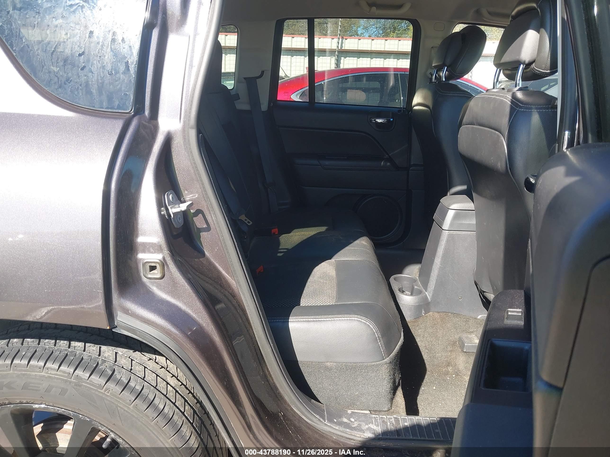 JEEP COMPASS image 8