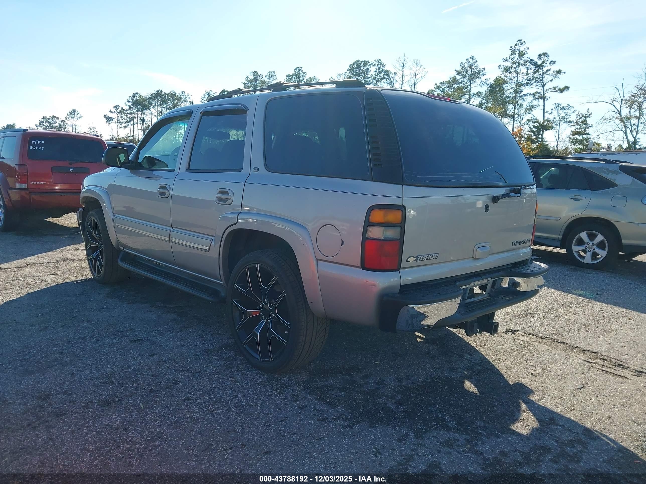 CHEVROLET TAHOE image 3