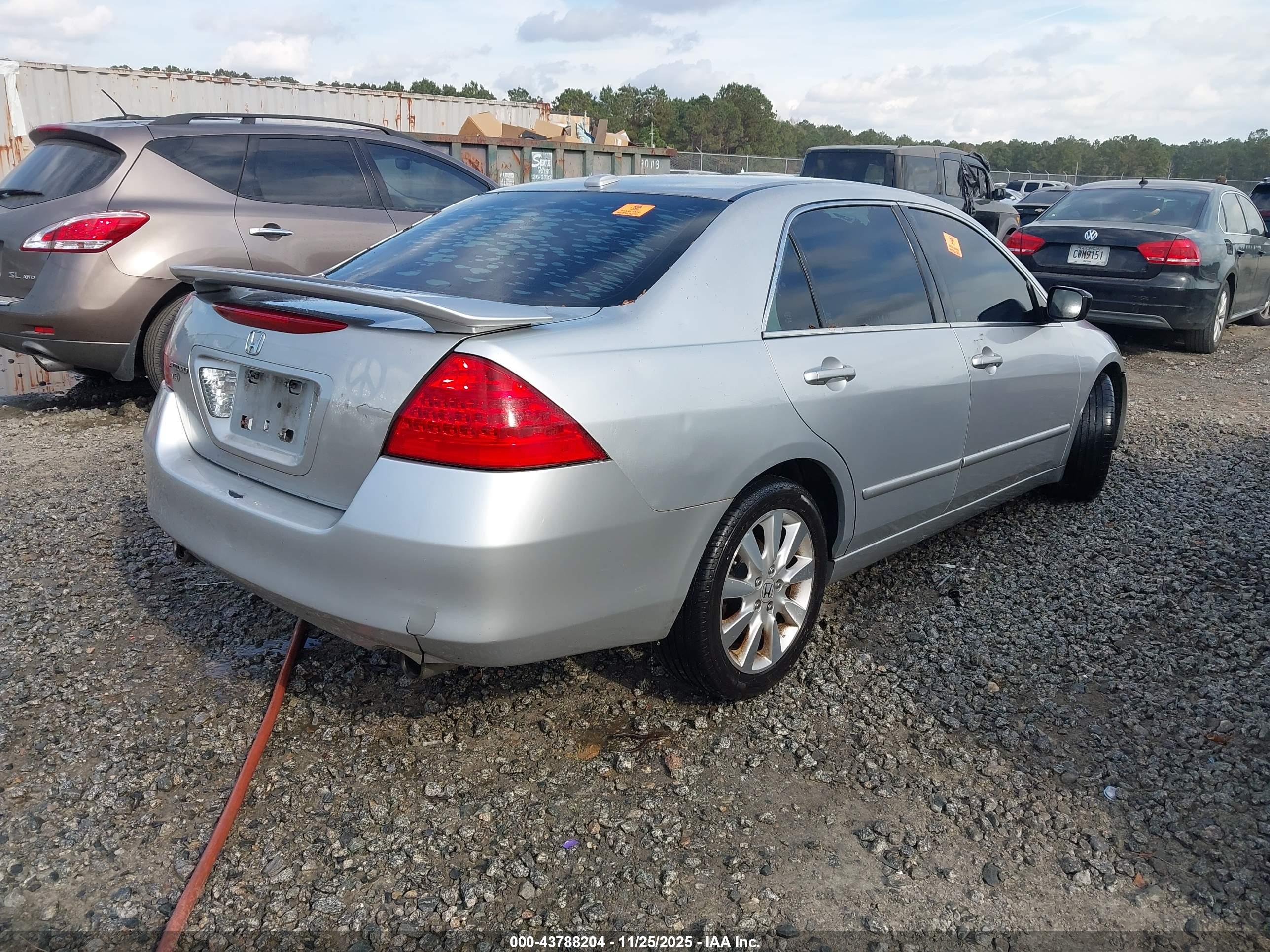 HONDA ACCORD image 4