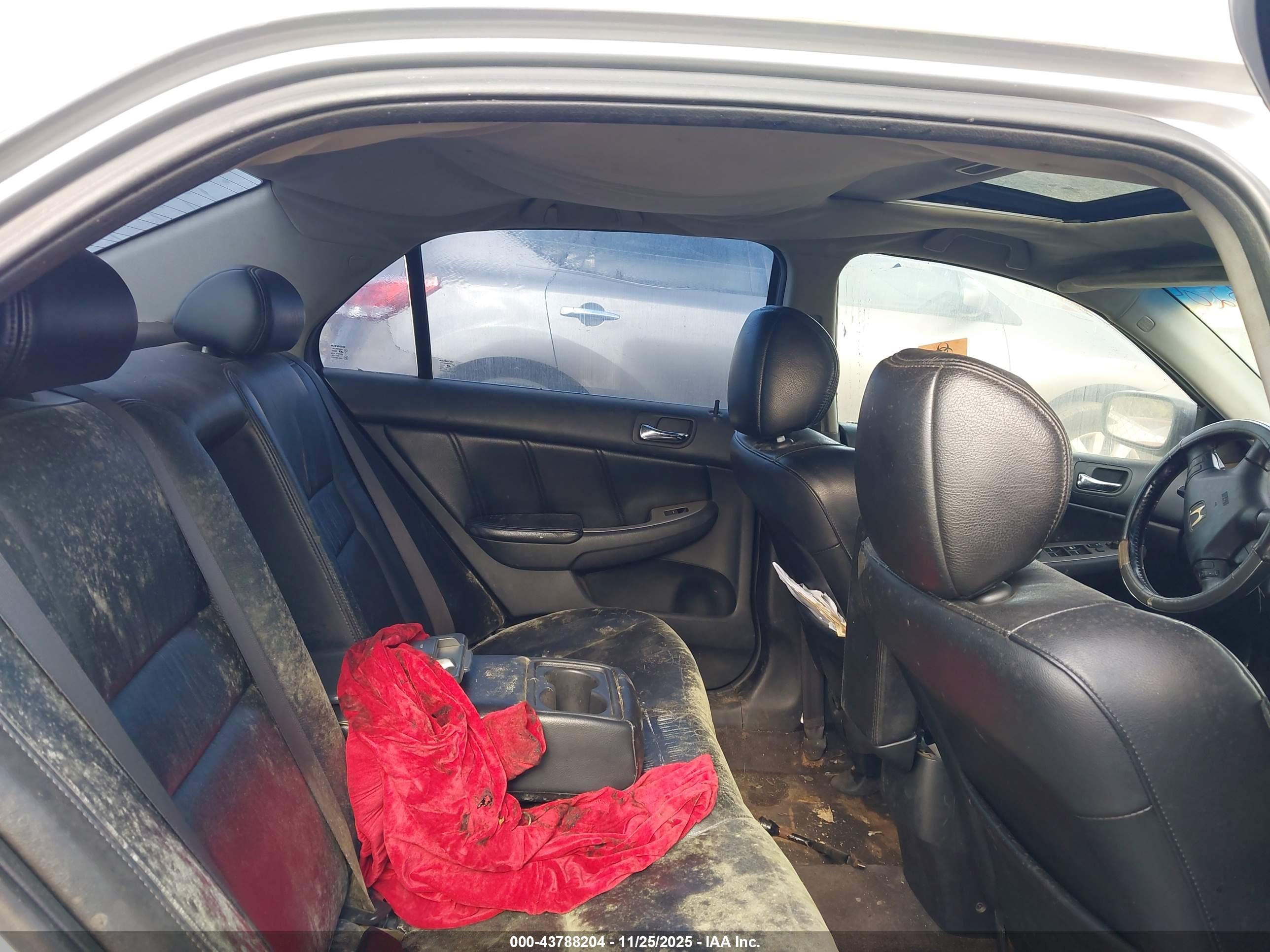 HONDA ACCORD image 8
