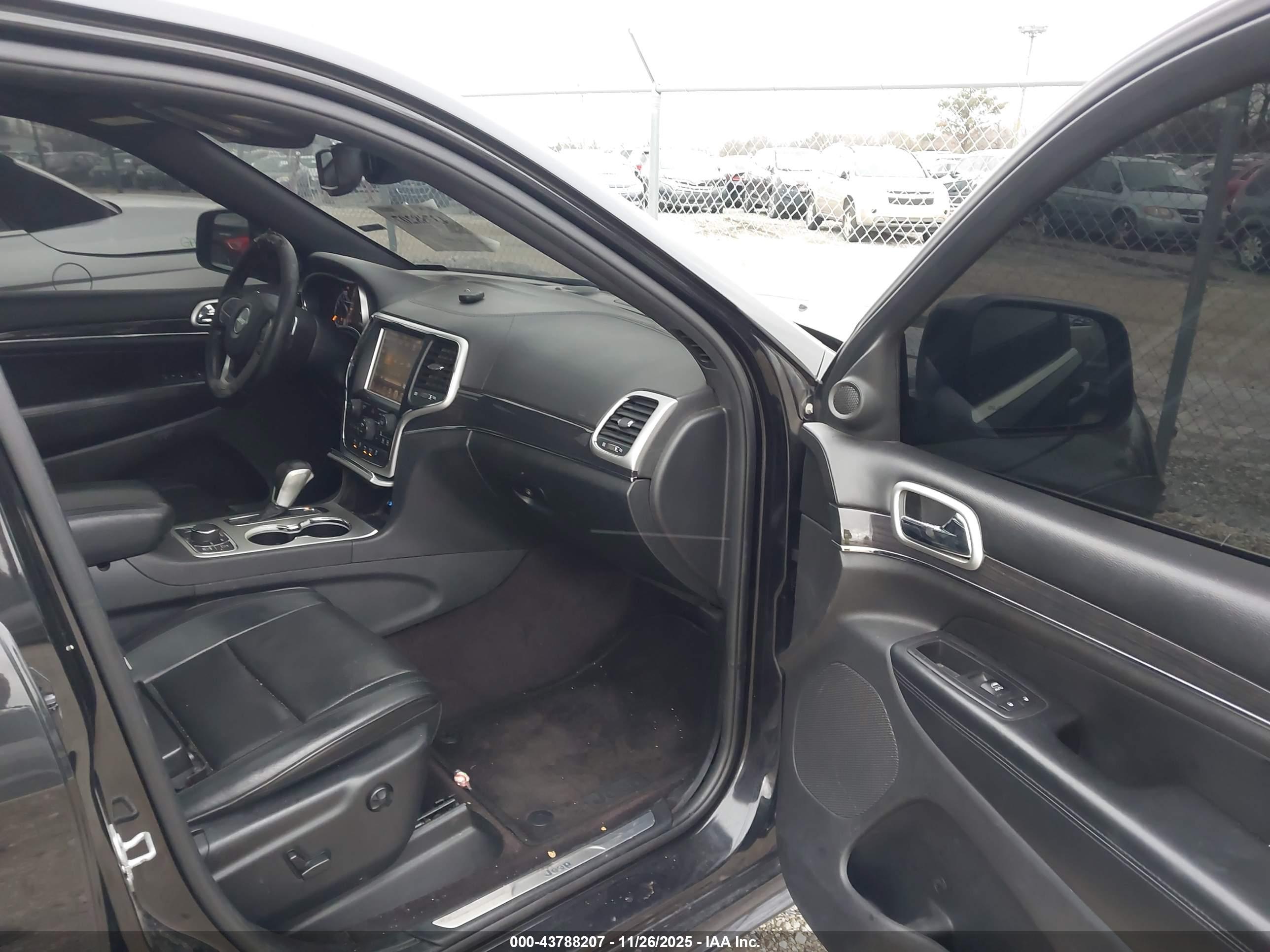 JEEP GRAND image 5