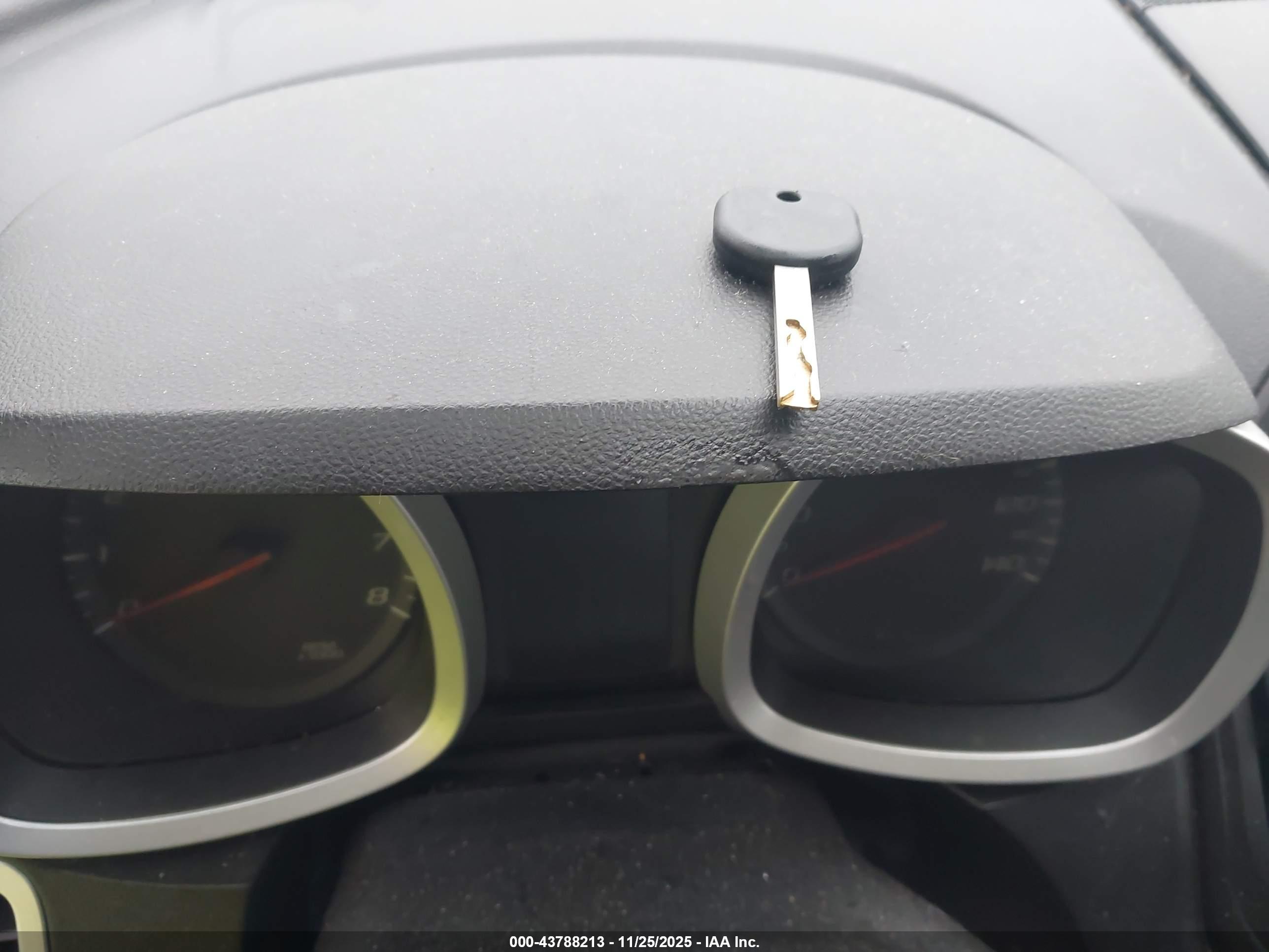 CHEVROLET EQUINOX image 11