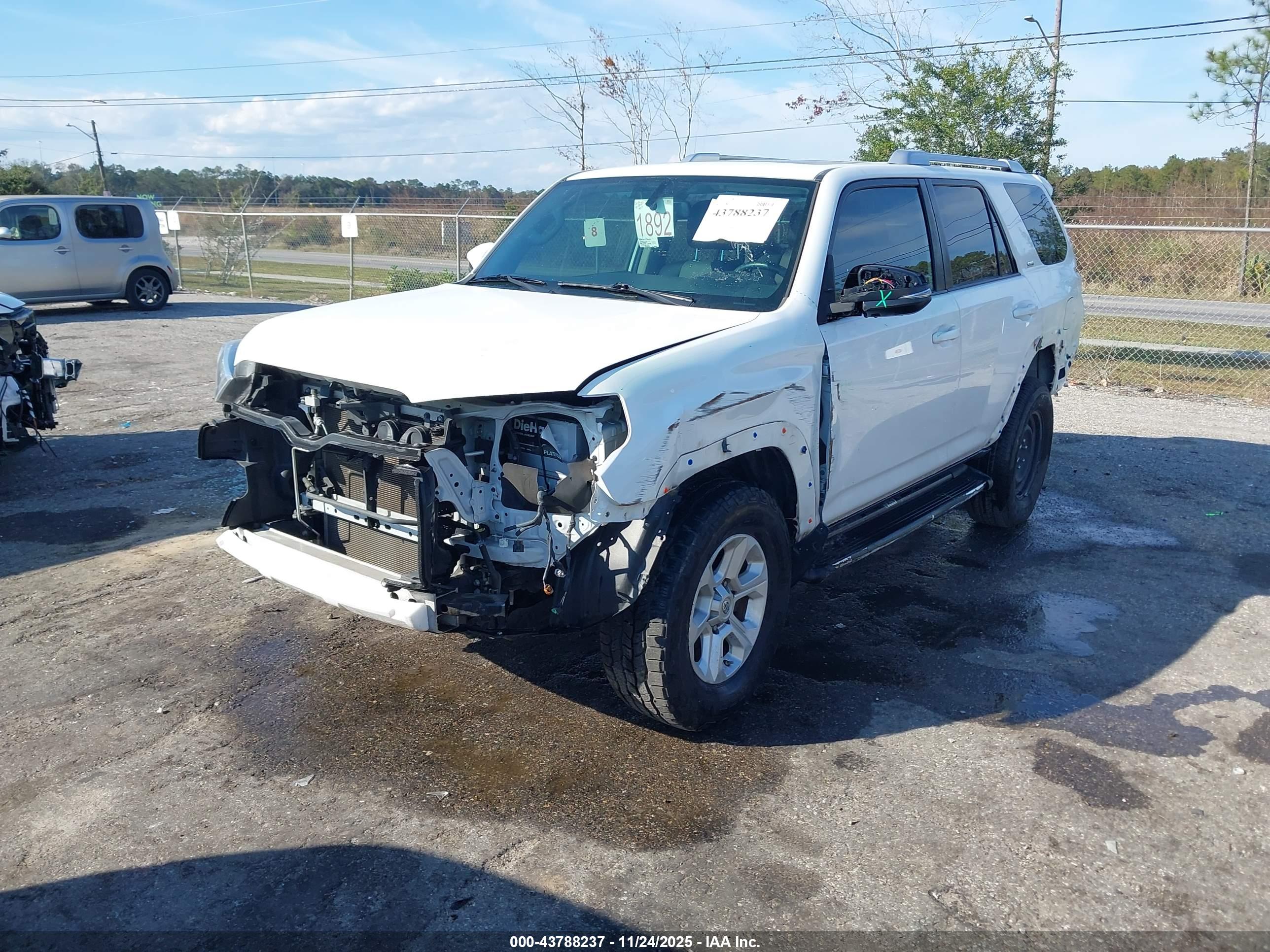 TOYOTA 4RUNNER image 2