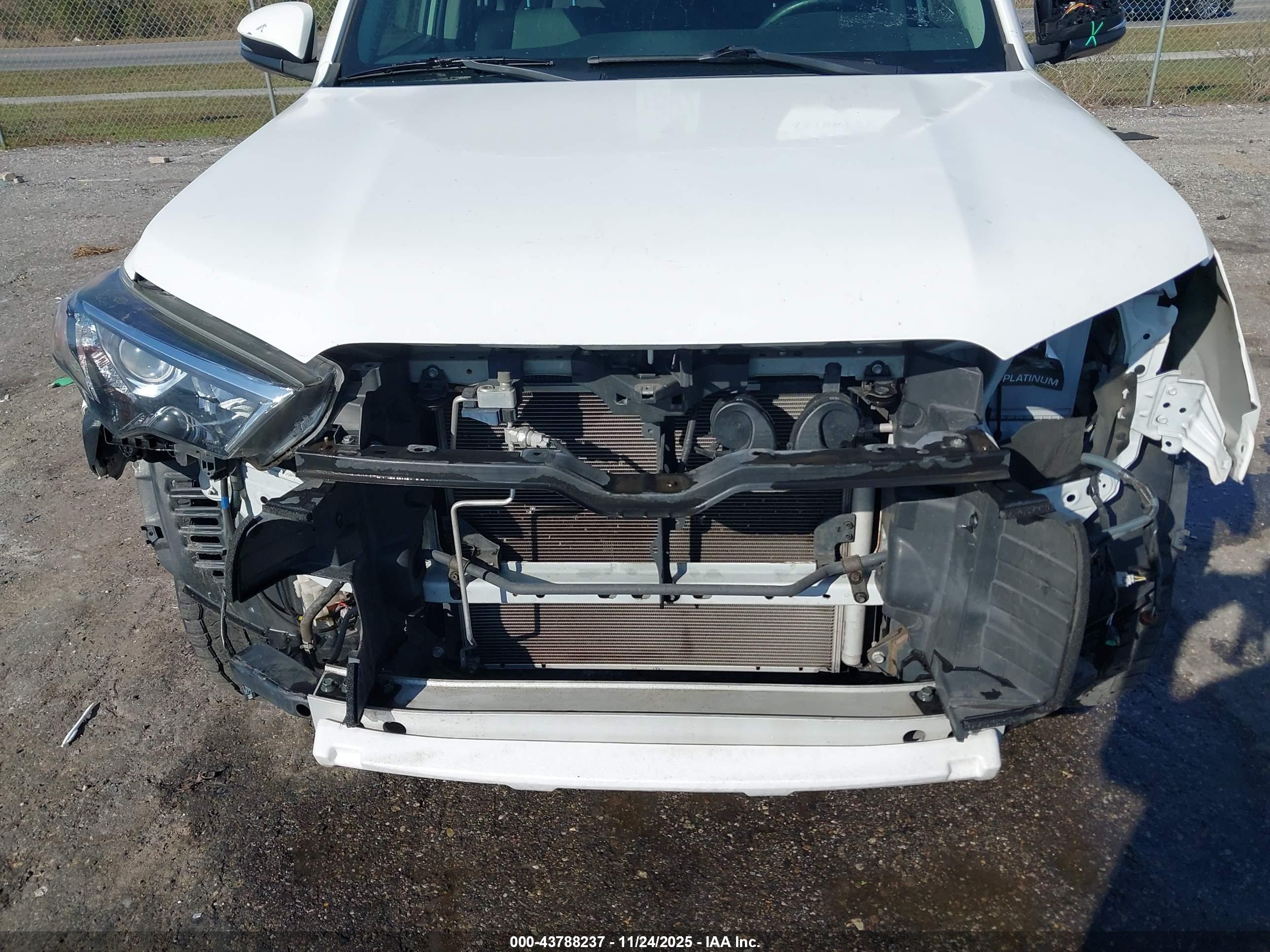 TOYOTA 4RUNNER image 6