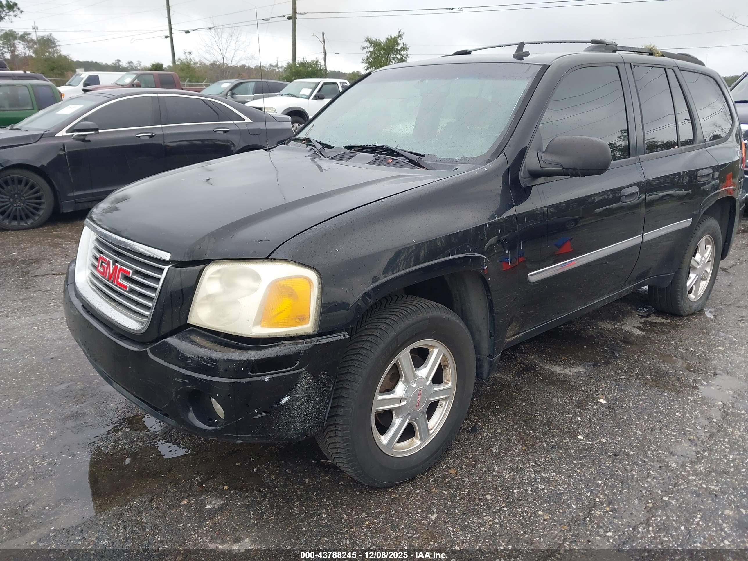 GMC ENVOY image 2