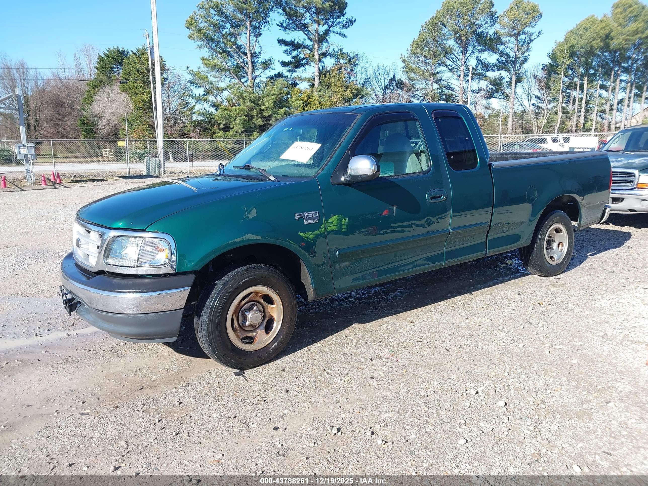 FORD F-150 image 2