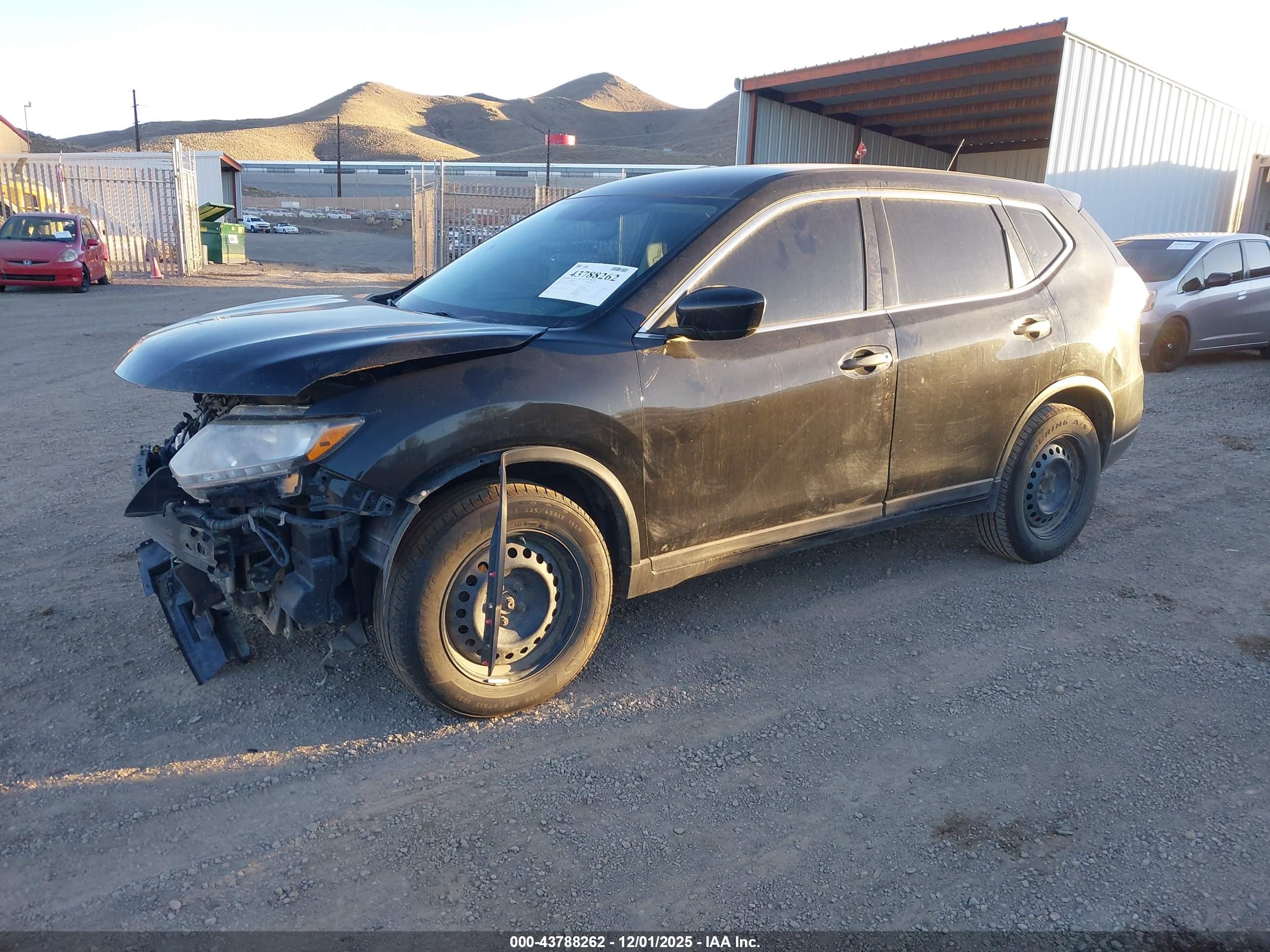 NISSAN ROGUE image 2
