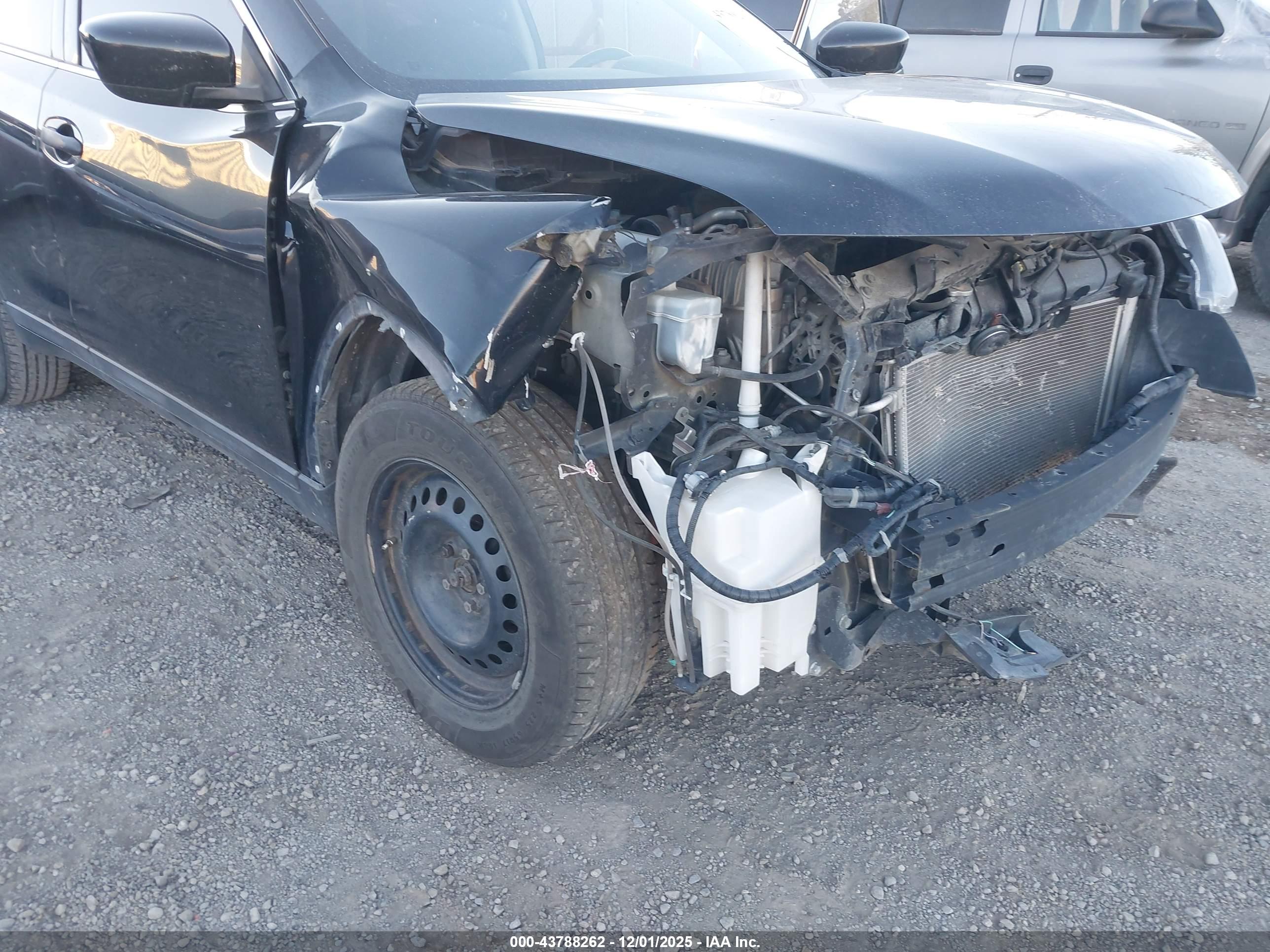 NISSAN ROGUE image 6