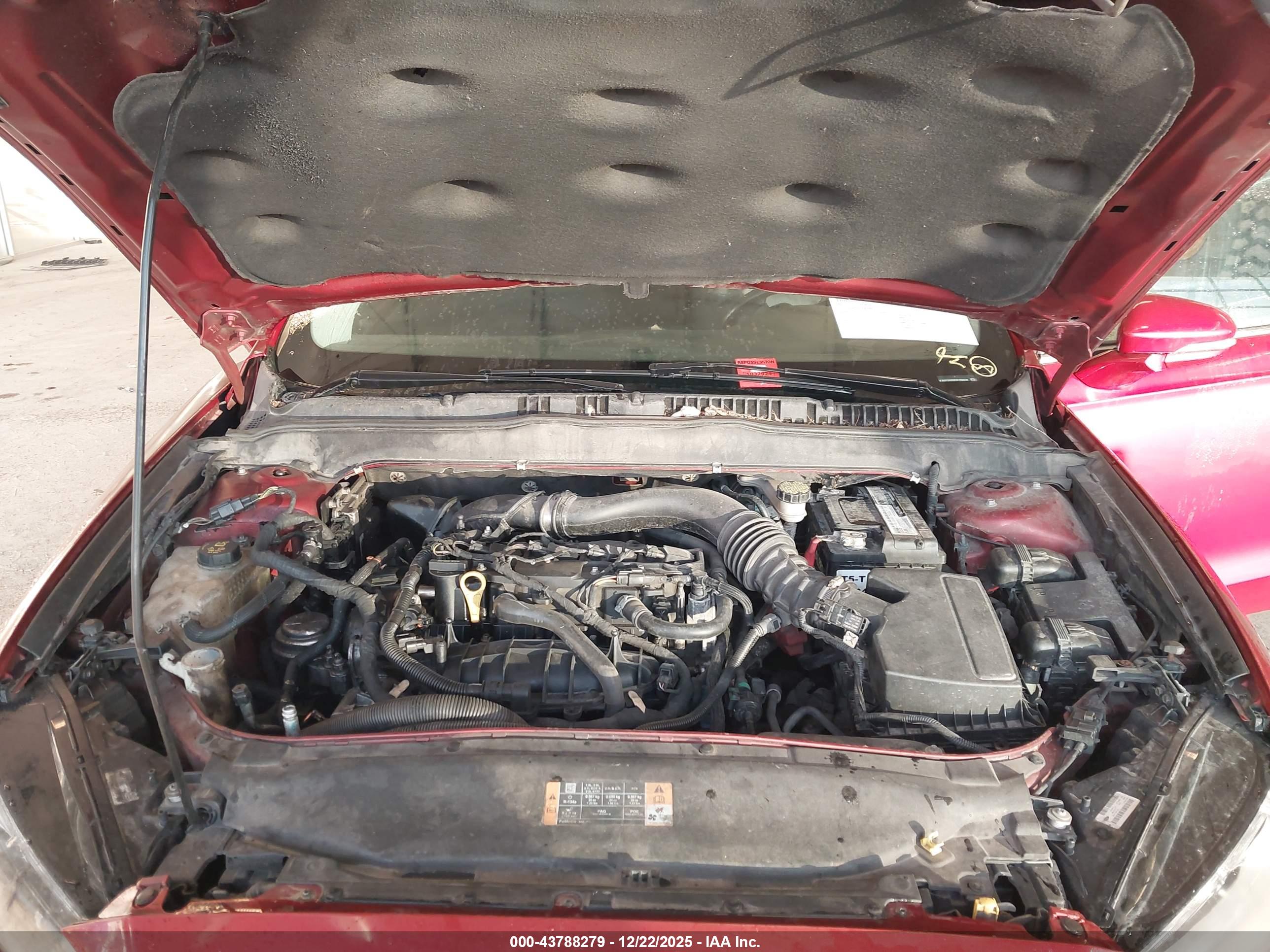 FORD FUSION image 10