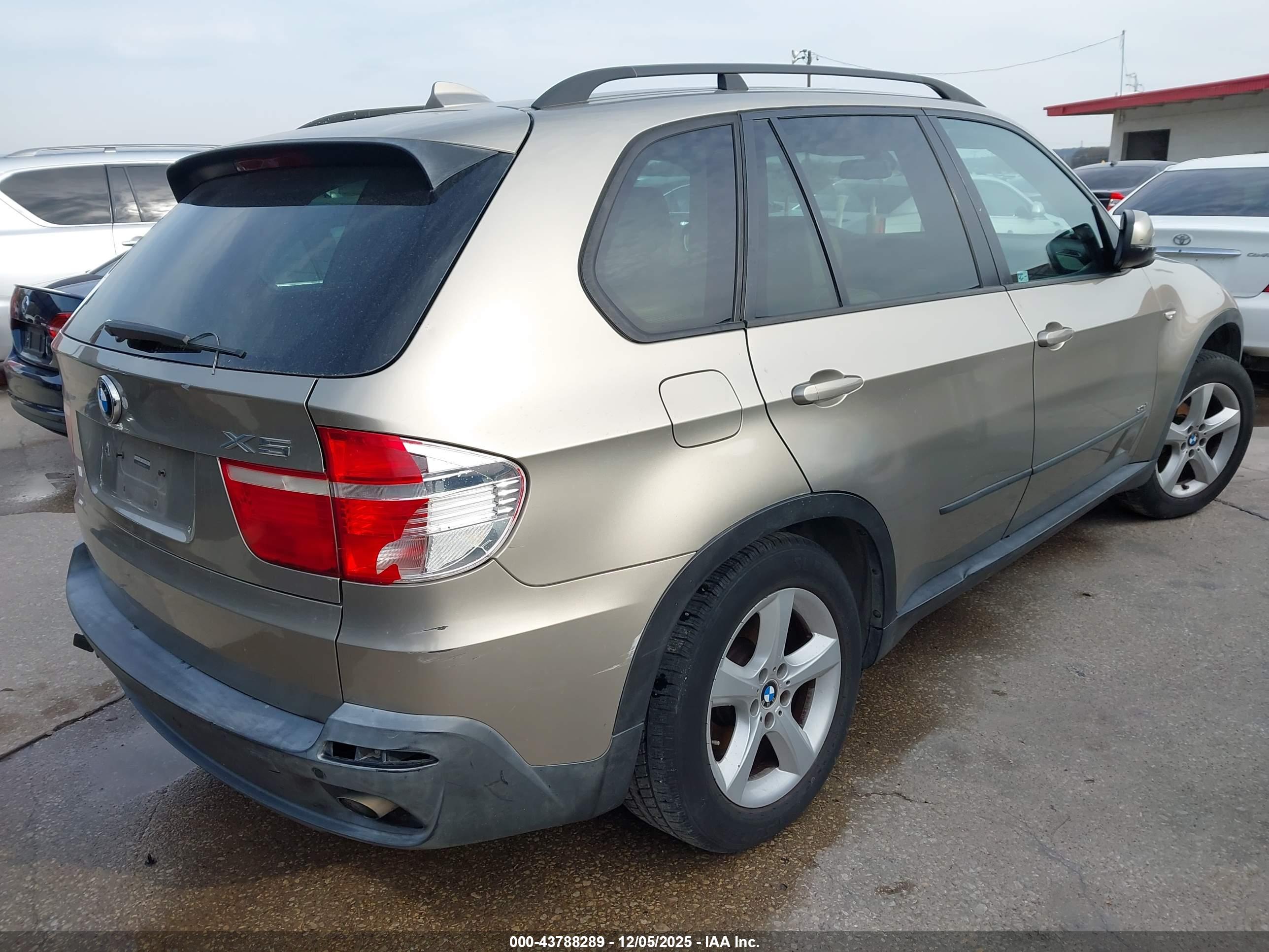 BMW X5 image 4