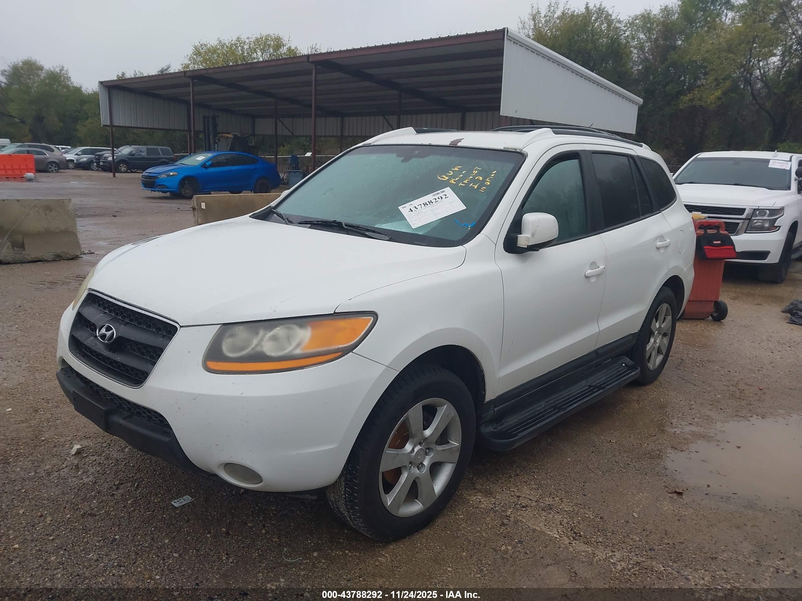HYUNDAI SANTA image 2