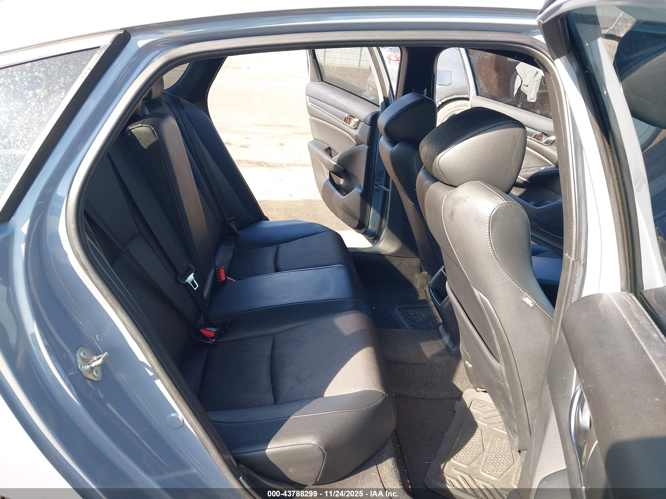 HONDA ACCORD image 8