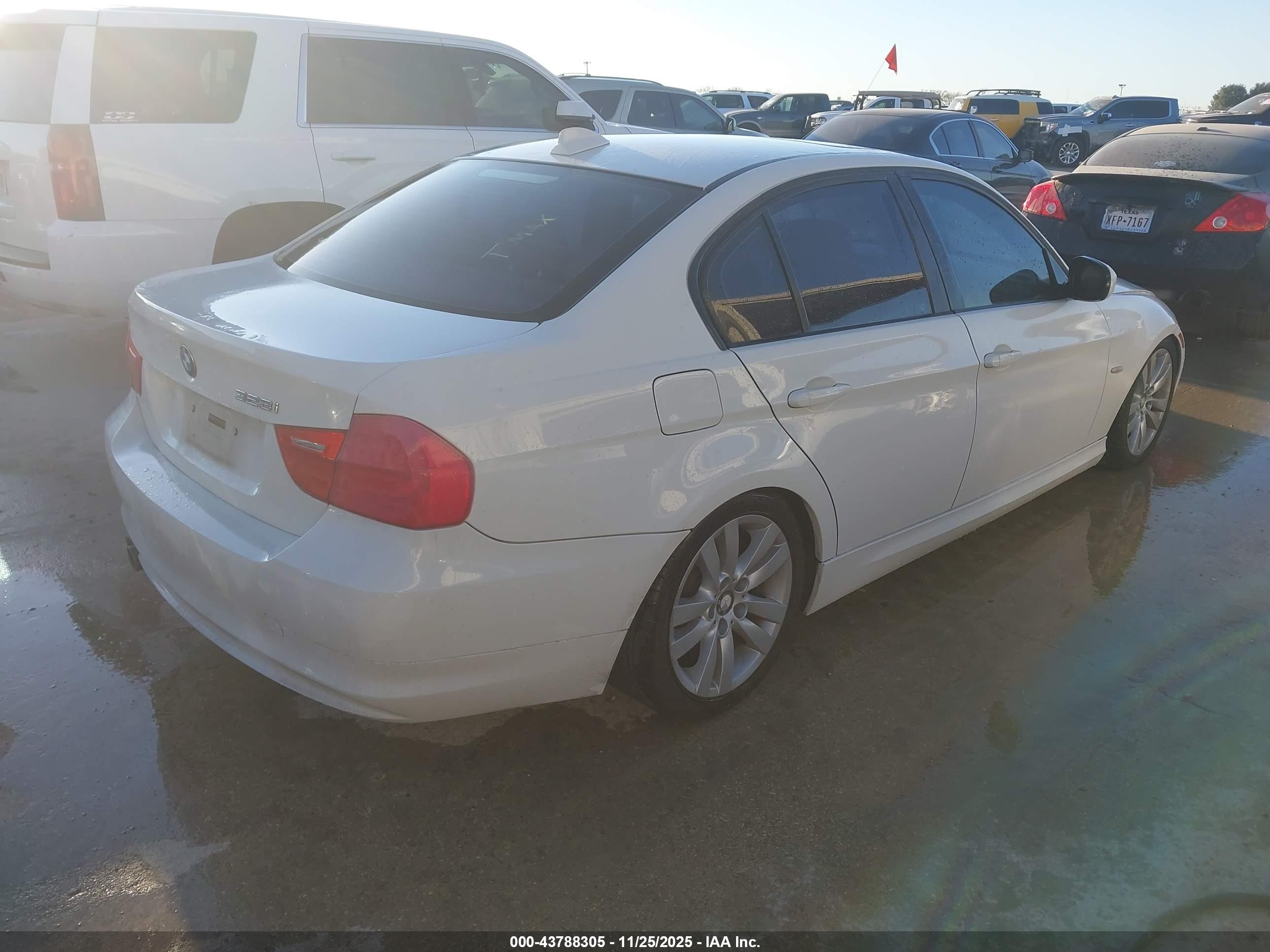 BMW 328I image 4