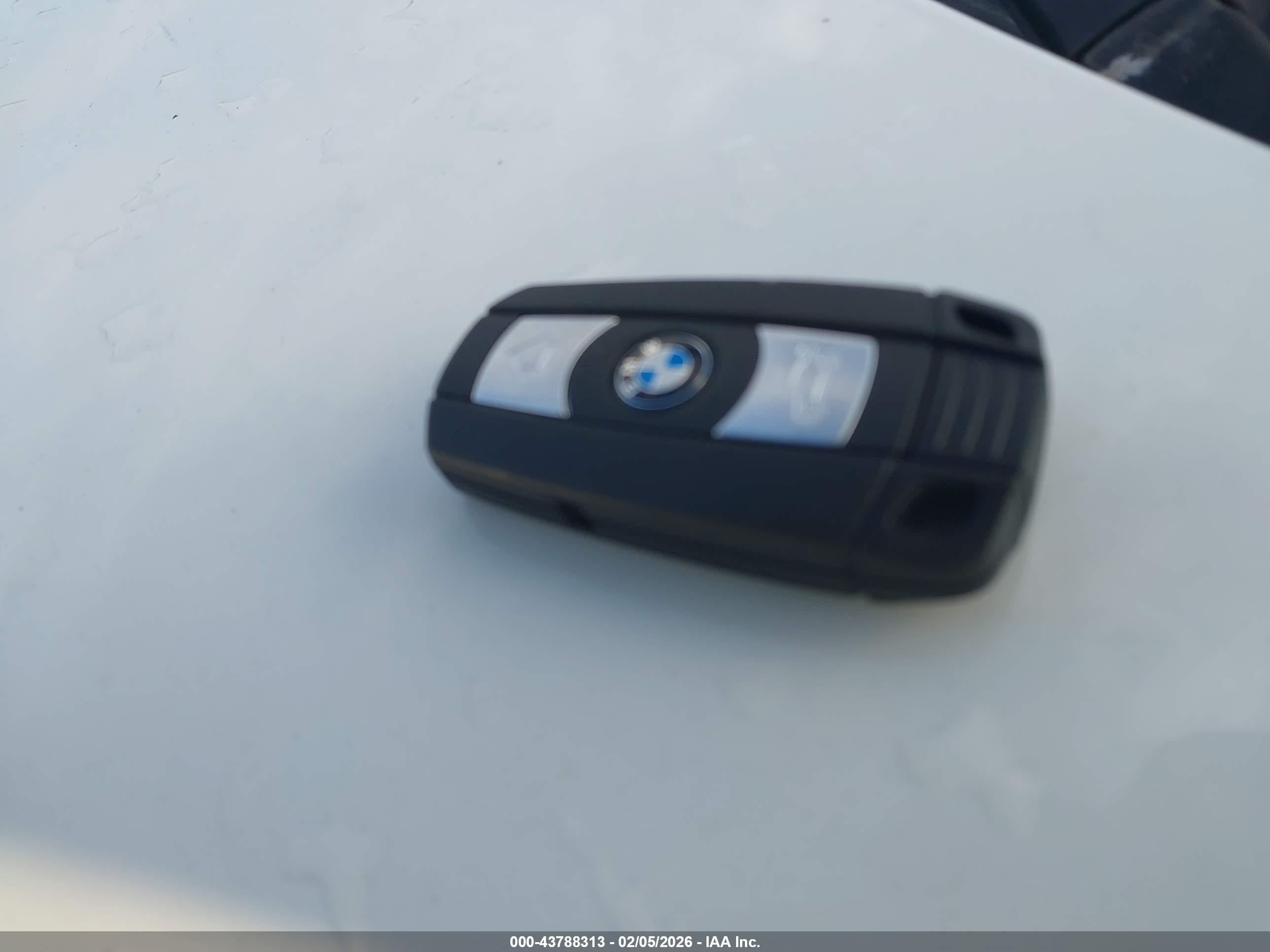 BMW 650I image 11