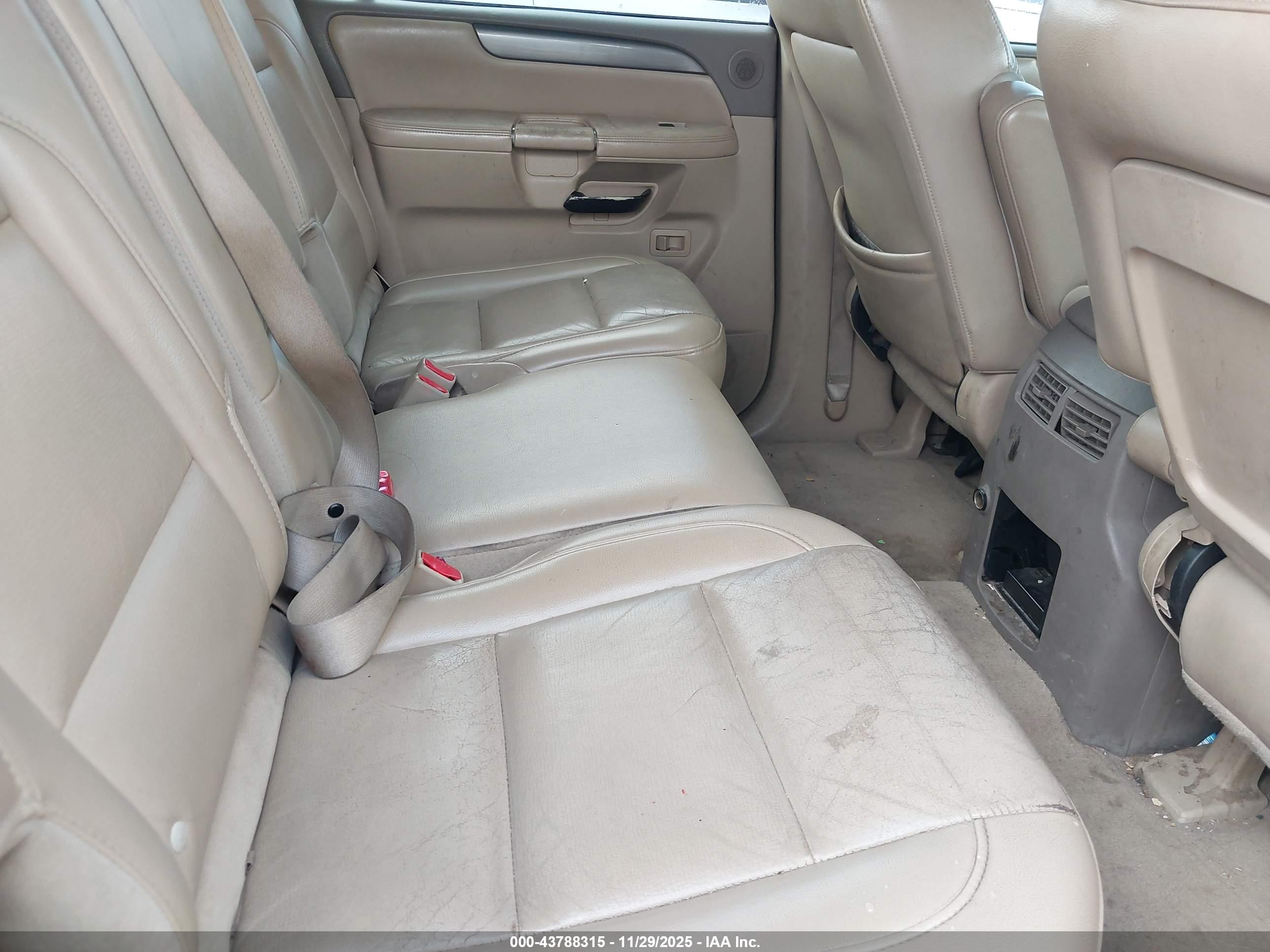 NISSAN ARMADA image 8