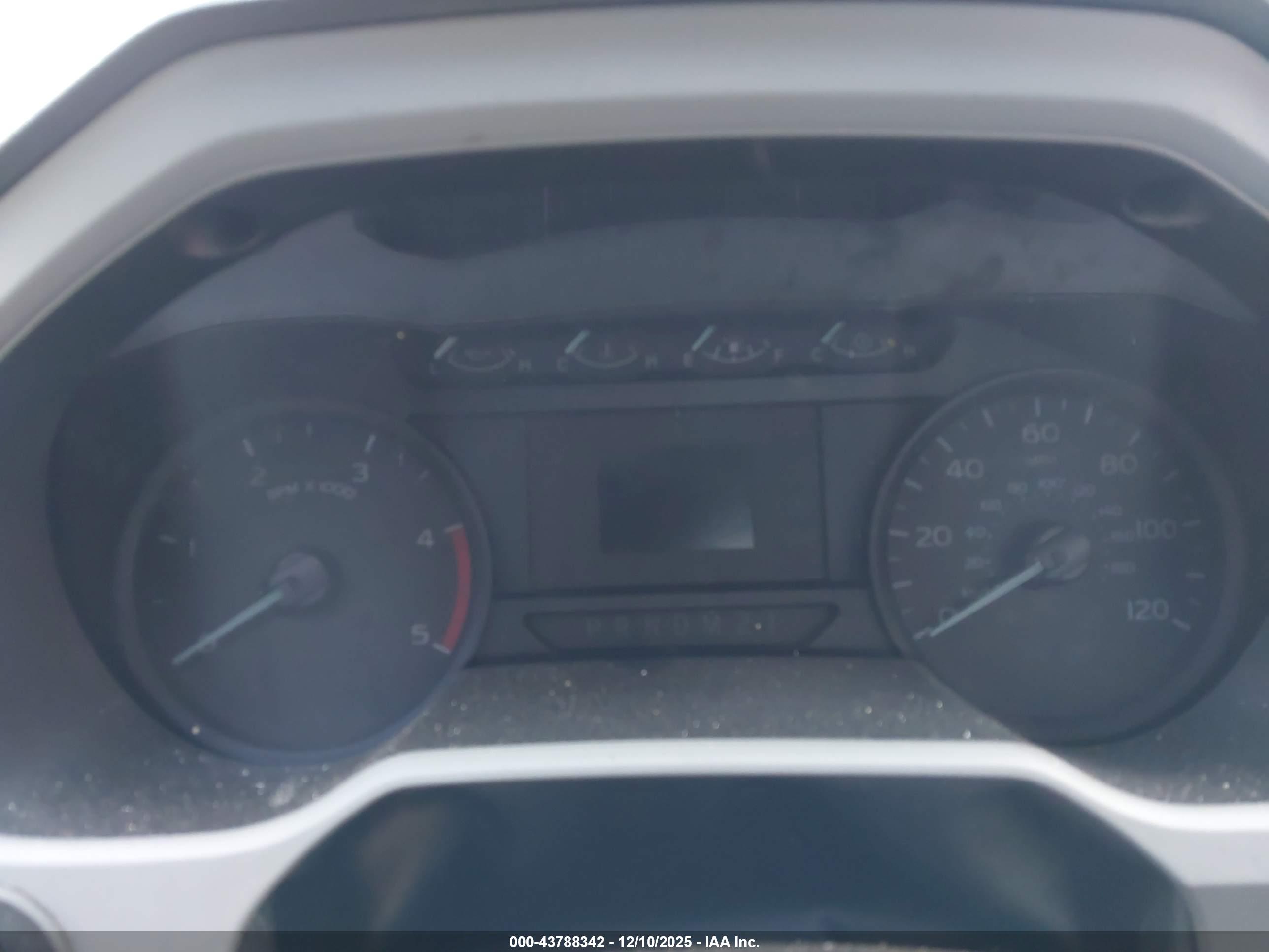 FORD F-650 image 6