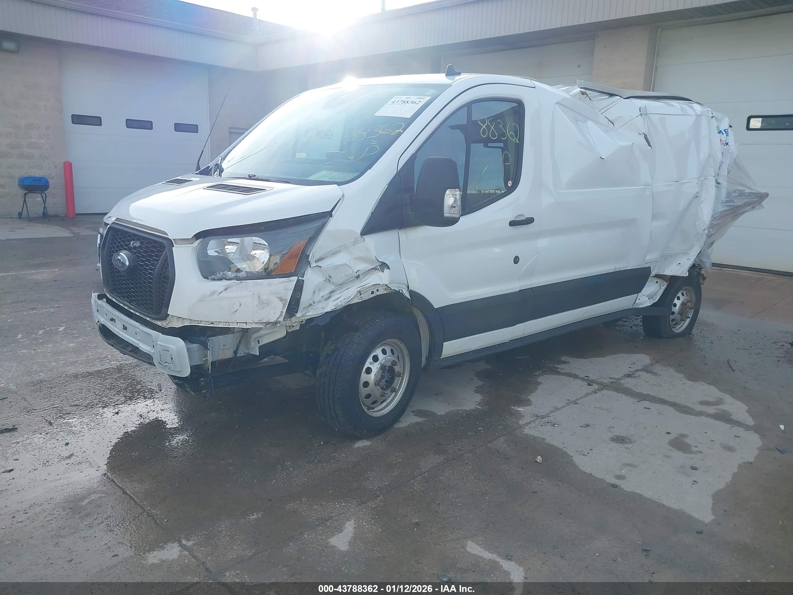 FORD TRANSIT-350 image 2