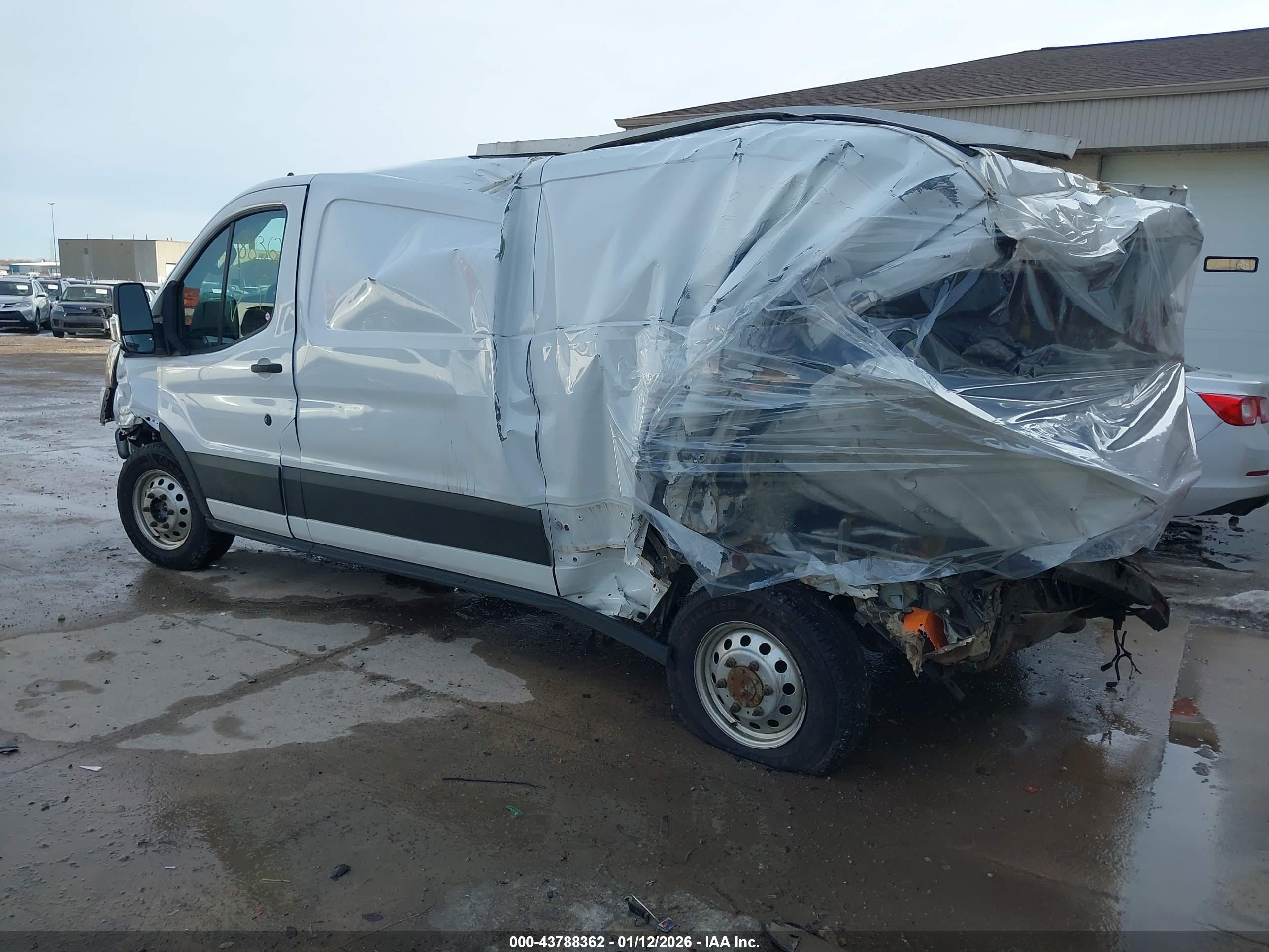 FORD TRANSIT-350 image 3