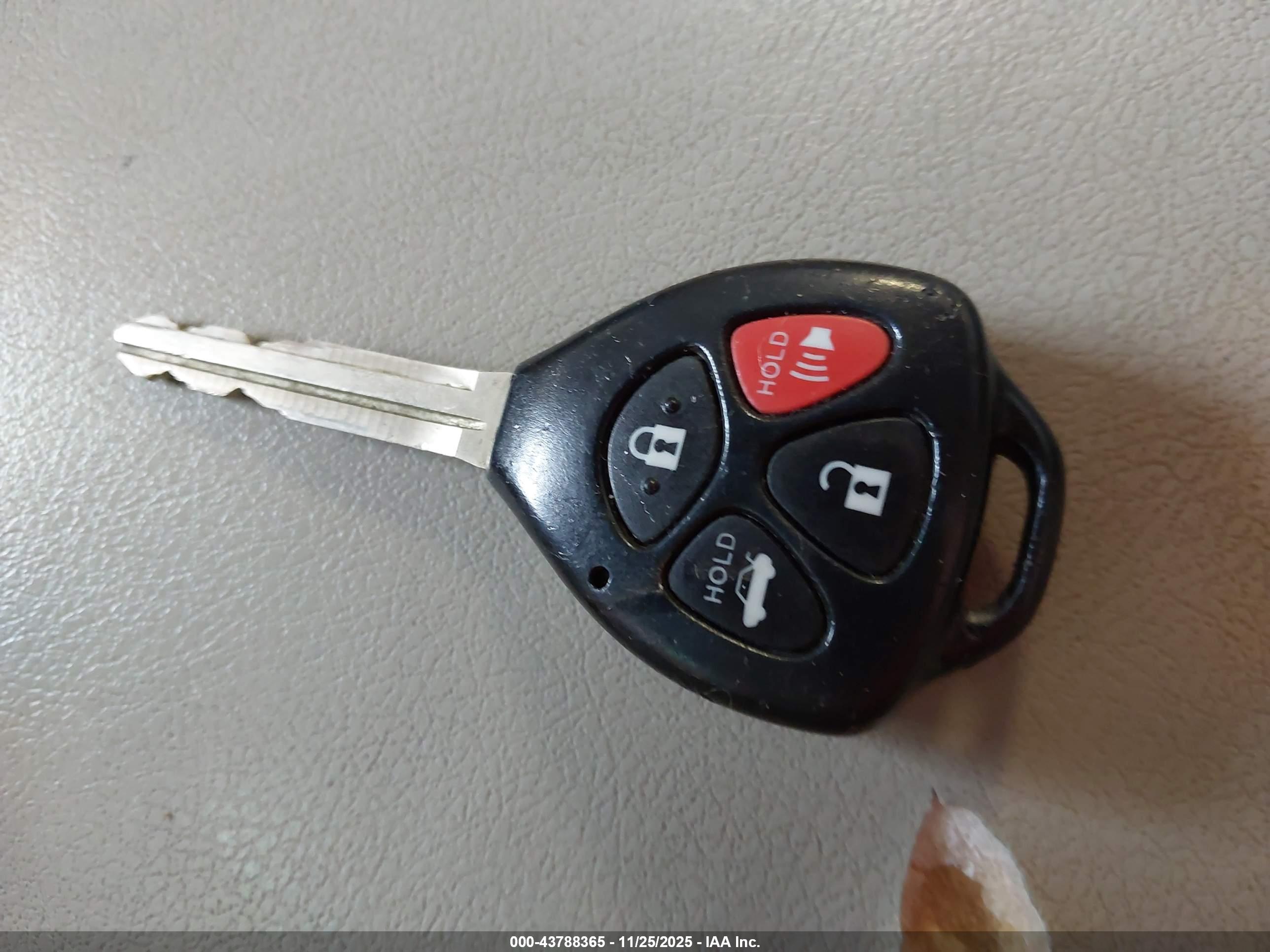 TOYOTA CAMRY image 11