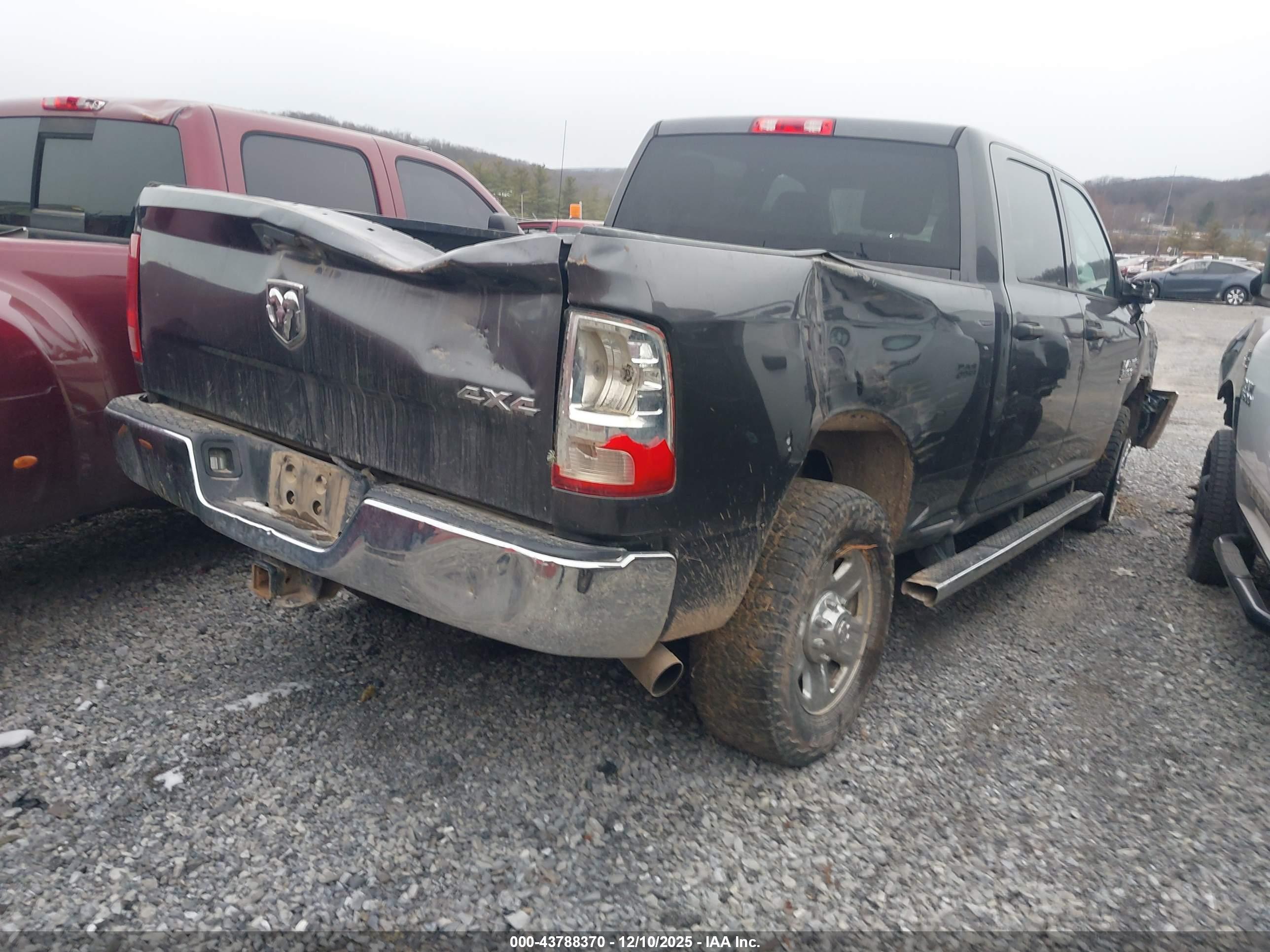 RAM 3500 image 4