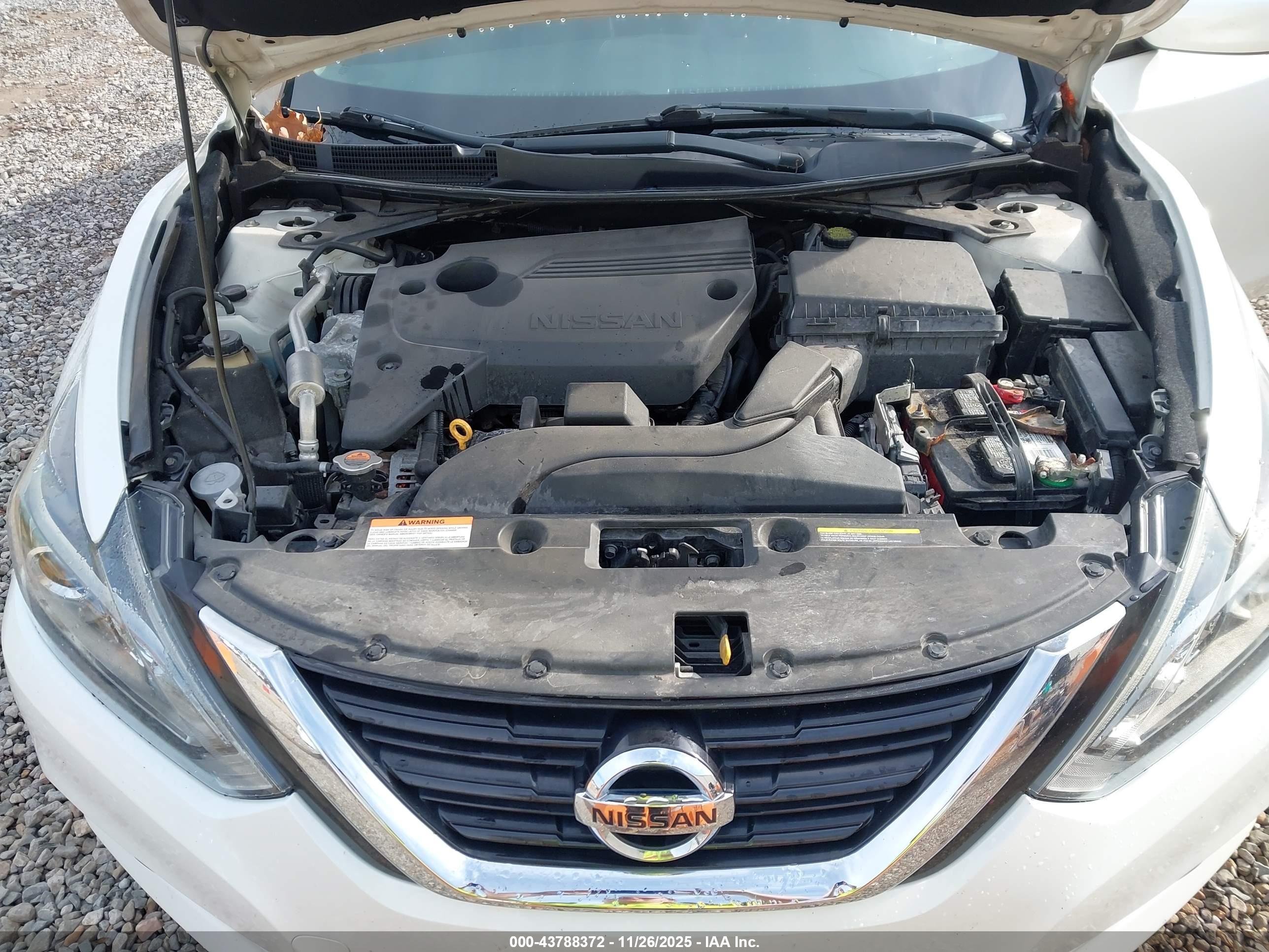 NISSAN ALTIMA image 10