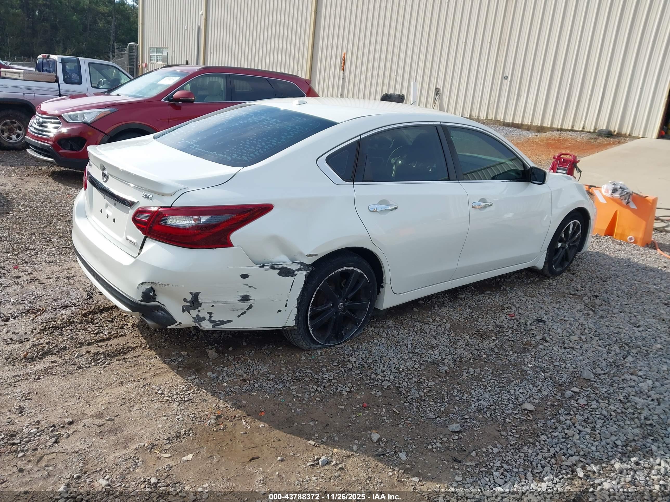 NISSAN ALTIMA image 4