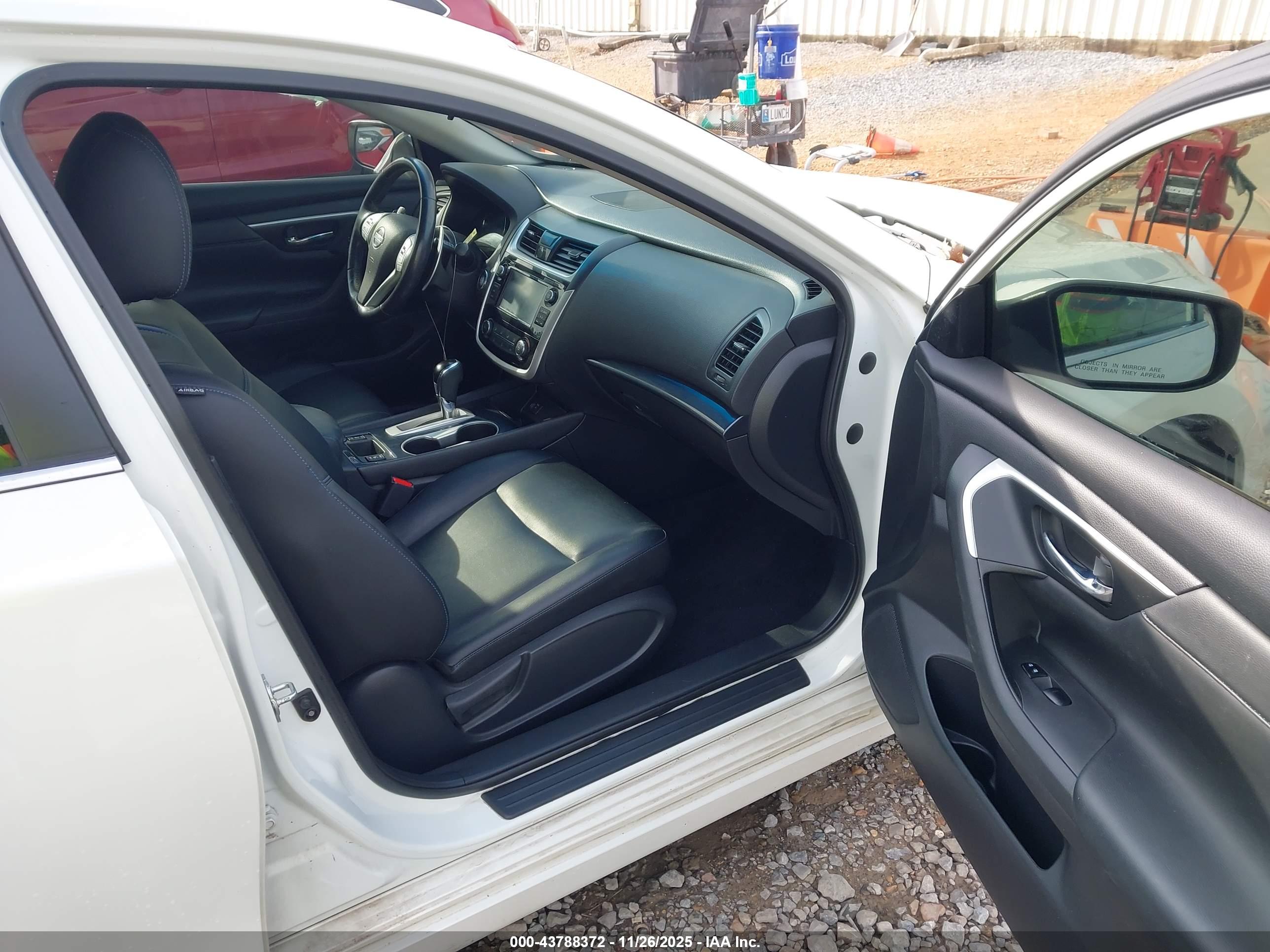 NISSAN ALTIMA image 5