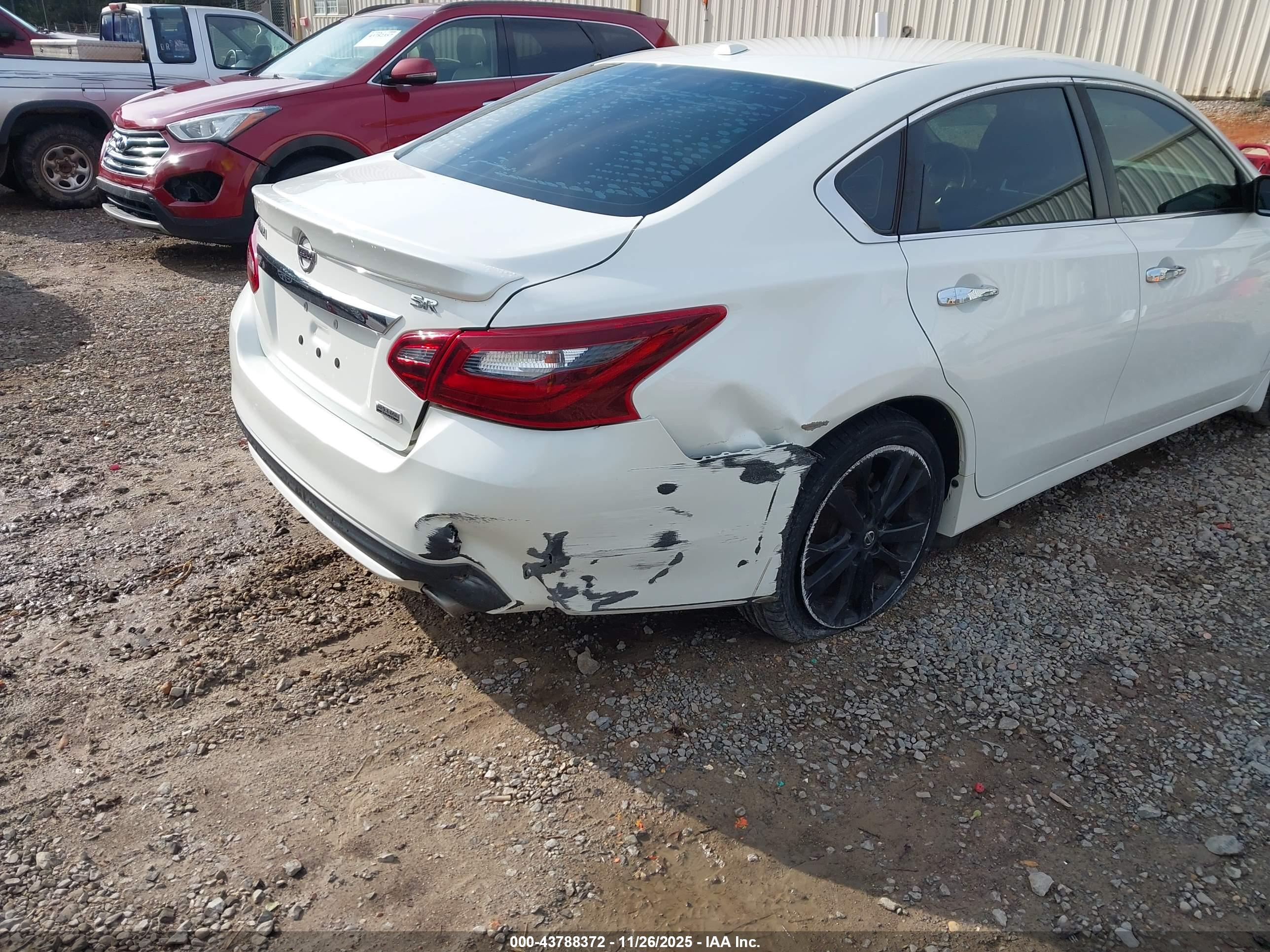 NISSAN ALTIMA image 6