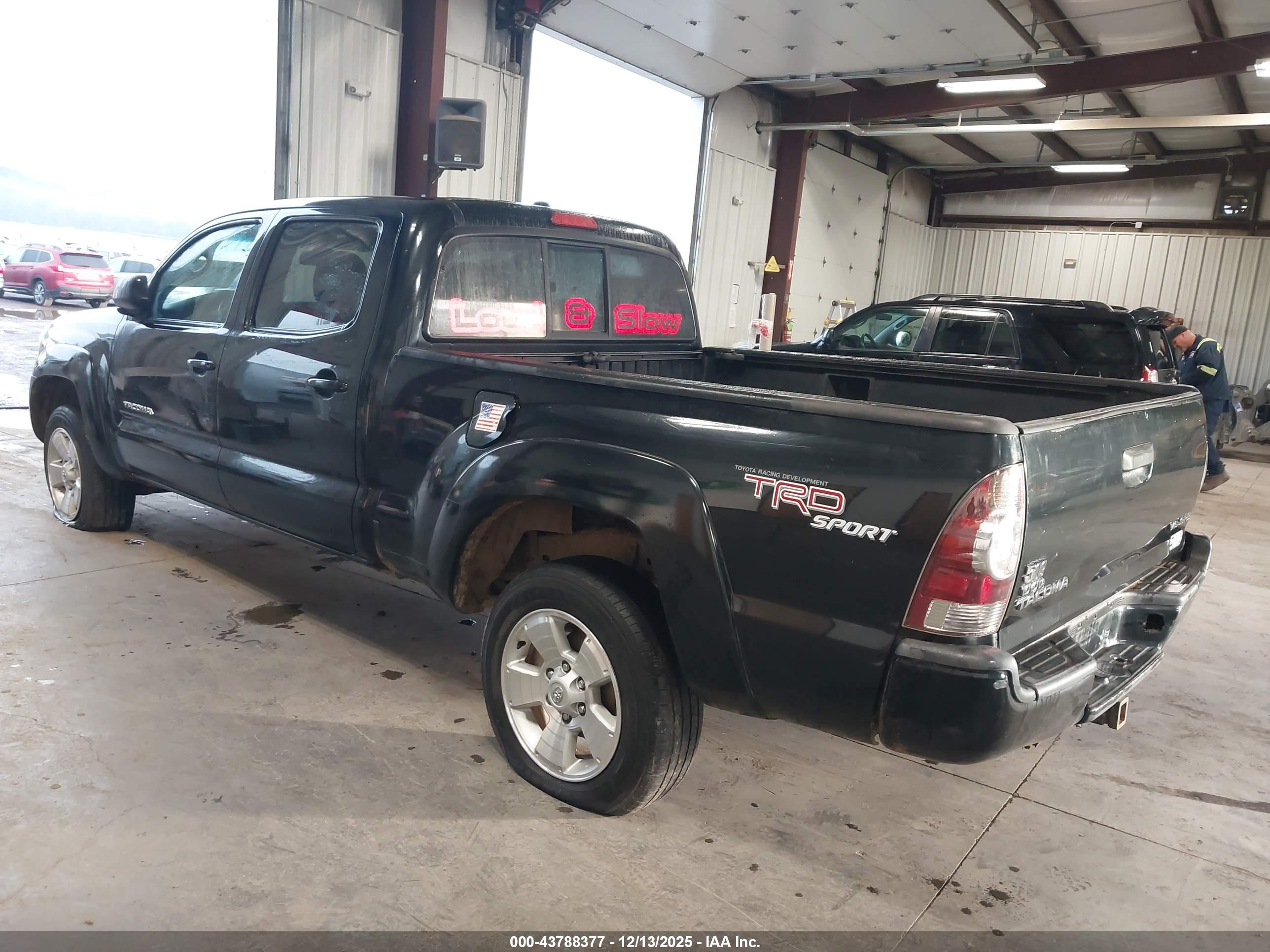 TOYOTA TACOMA image 3