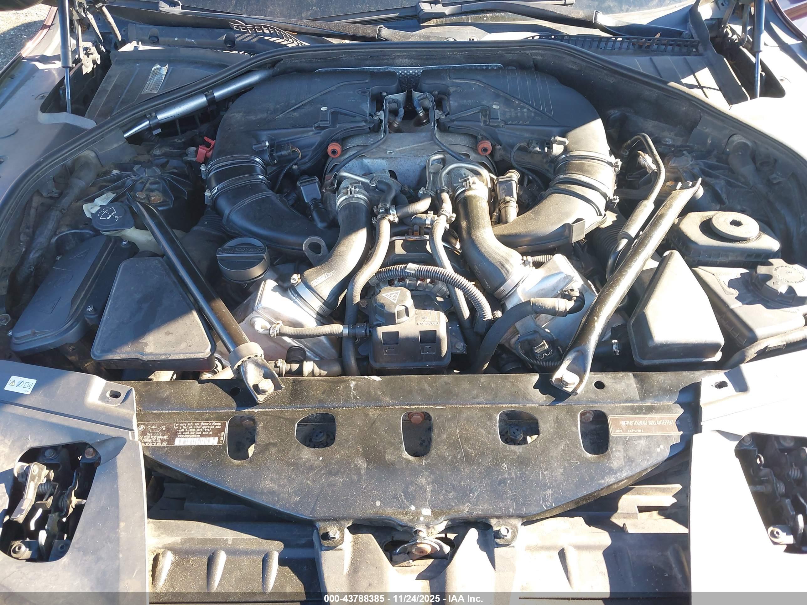BMW 750I image 10