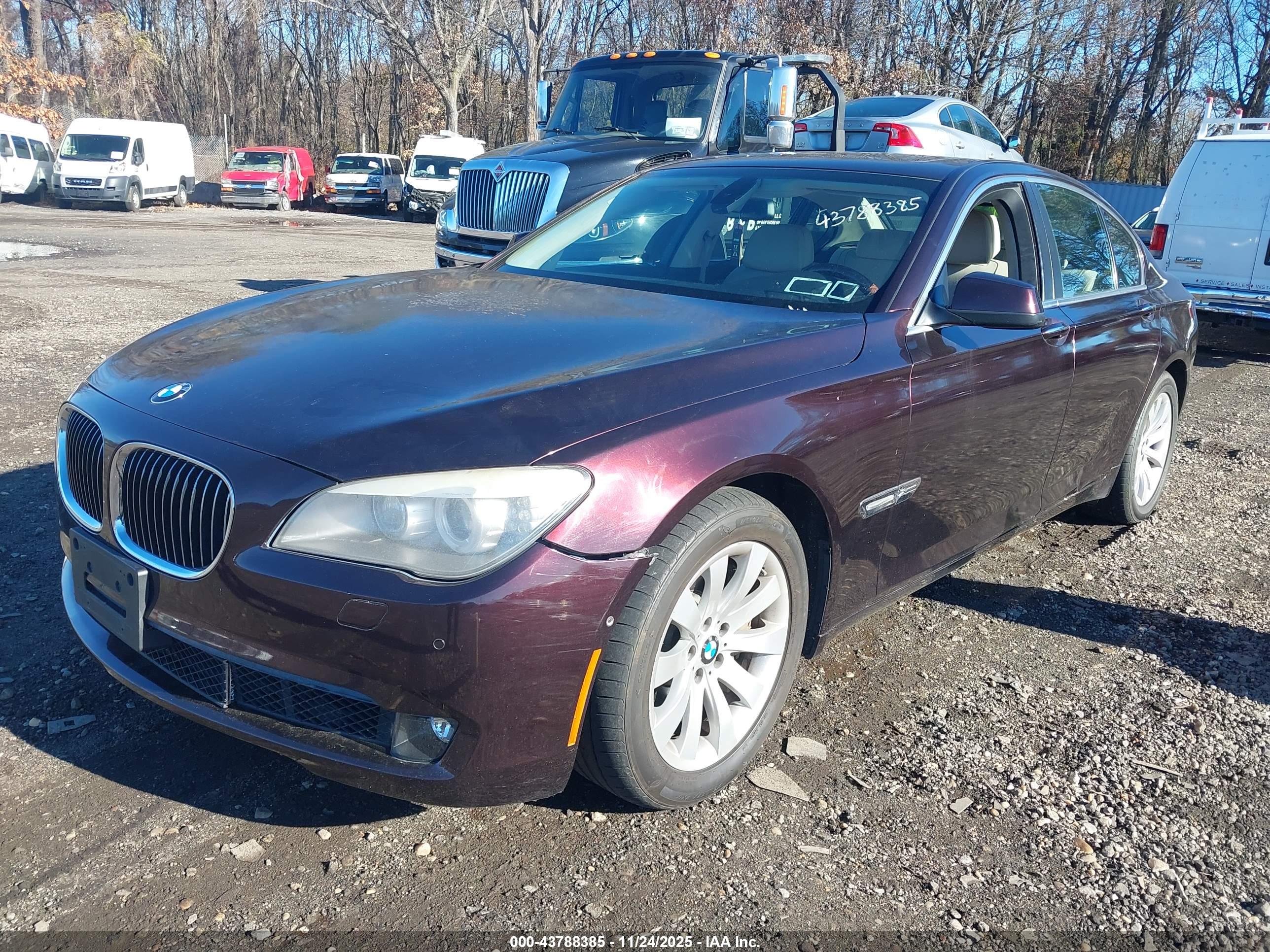 BMW 750I image 2
