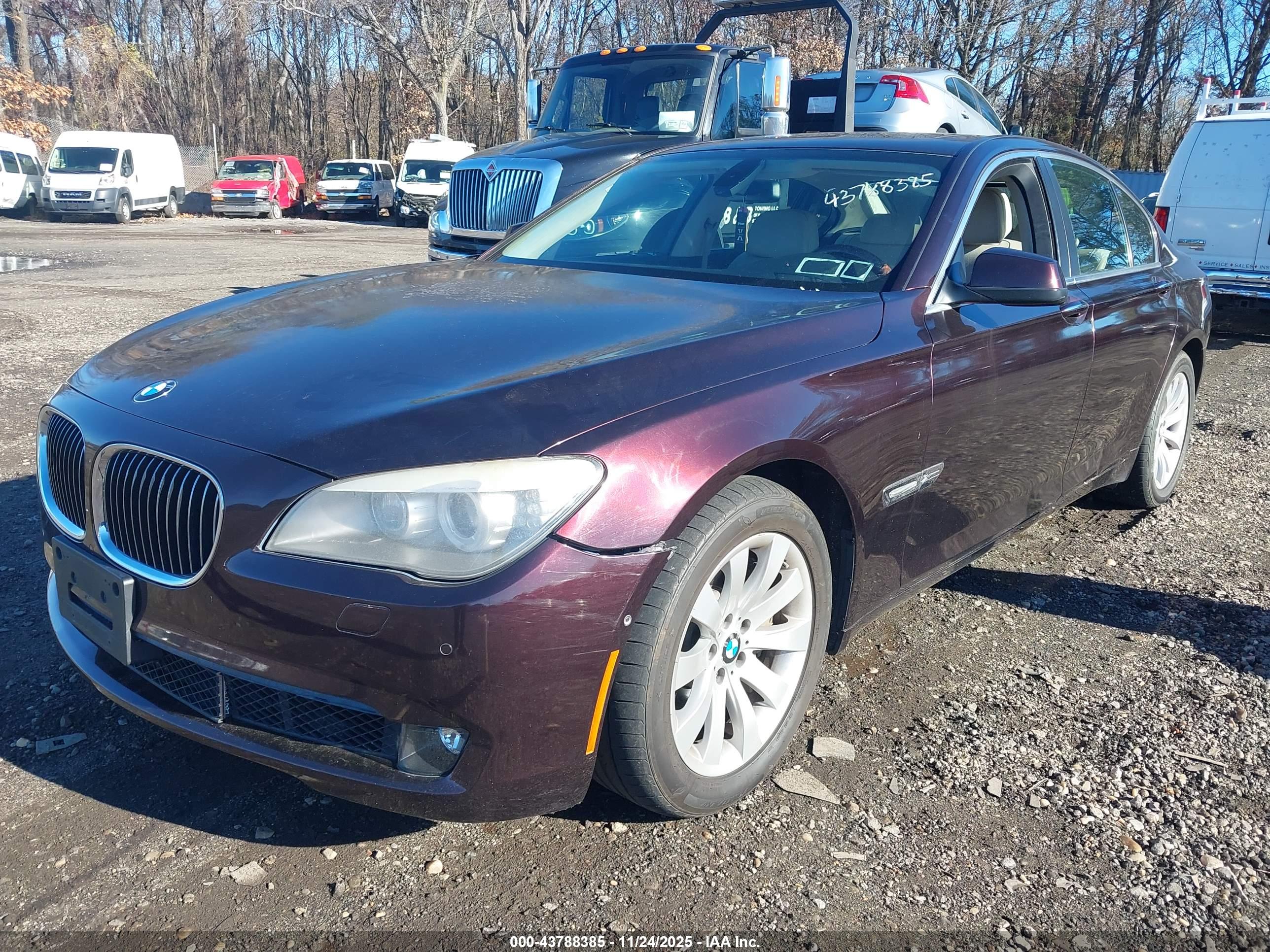 BMW 750I image 6