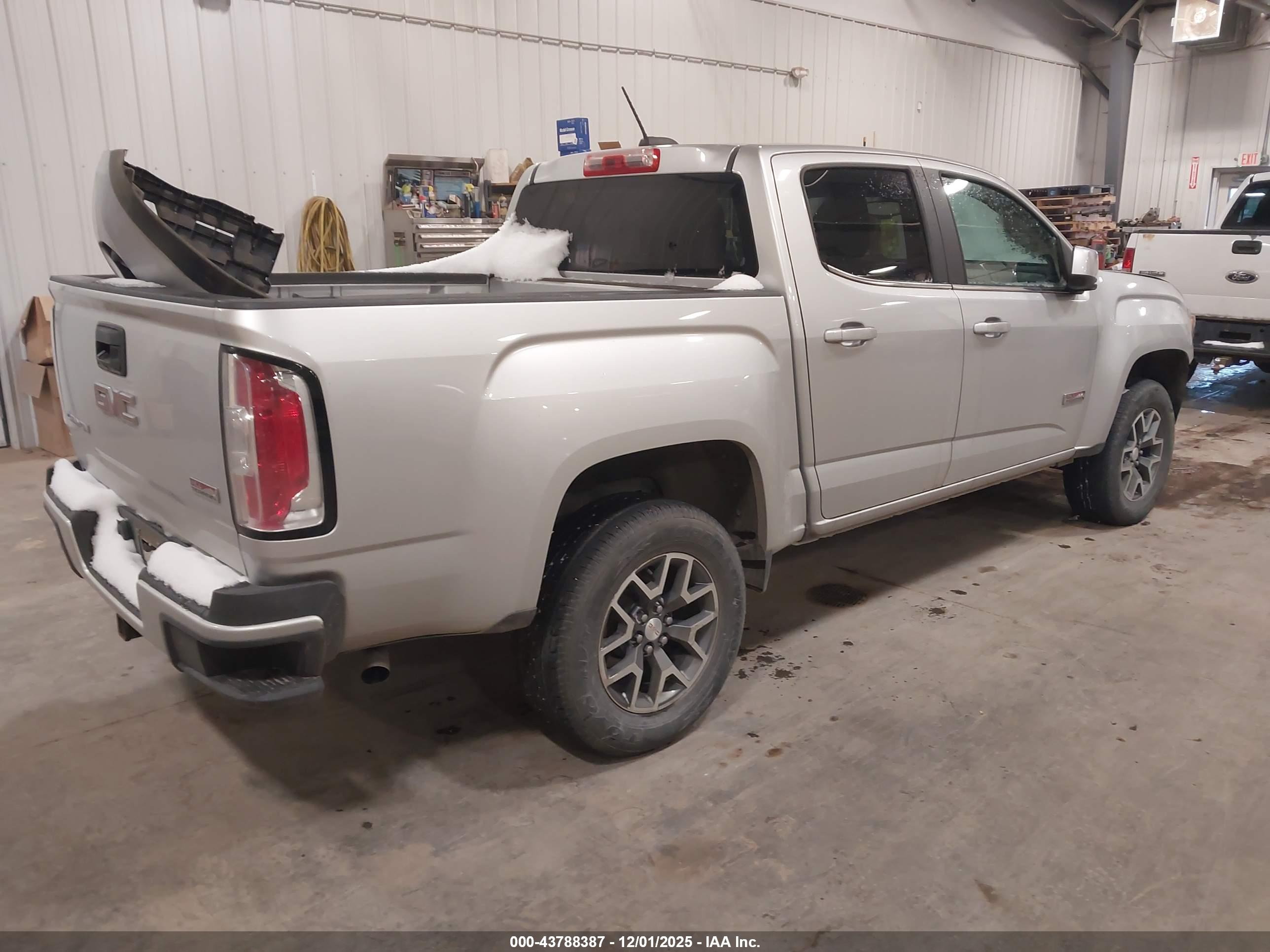 GMC CANYON image 4