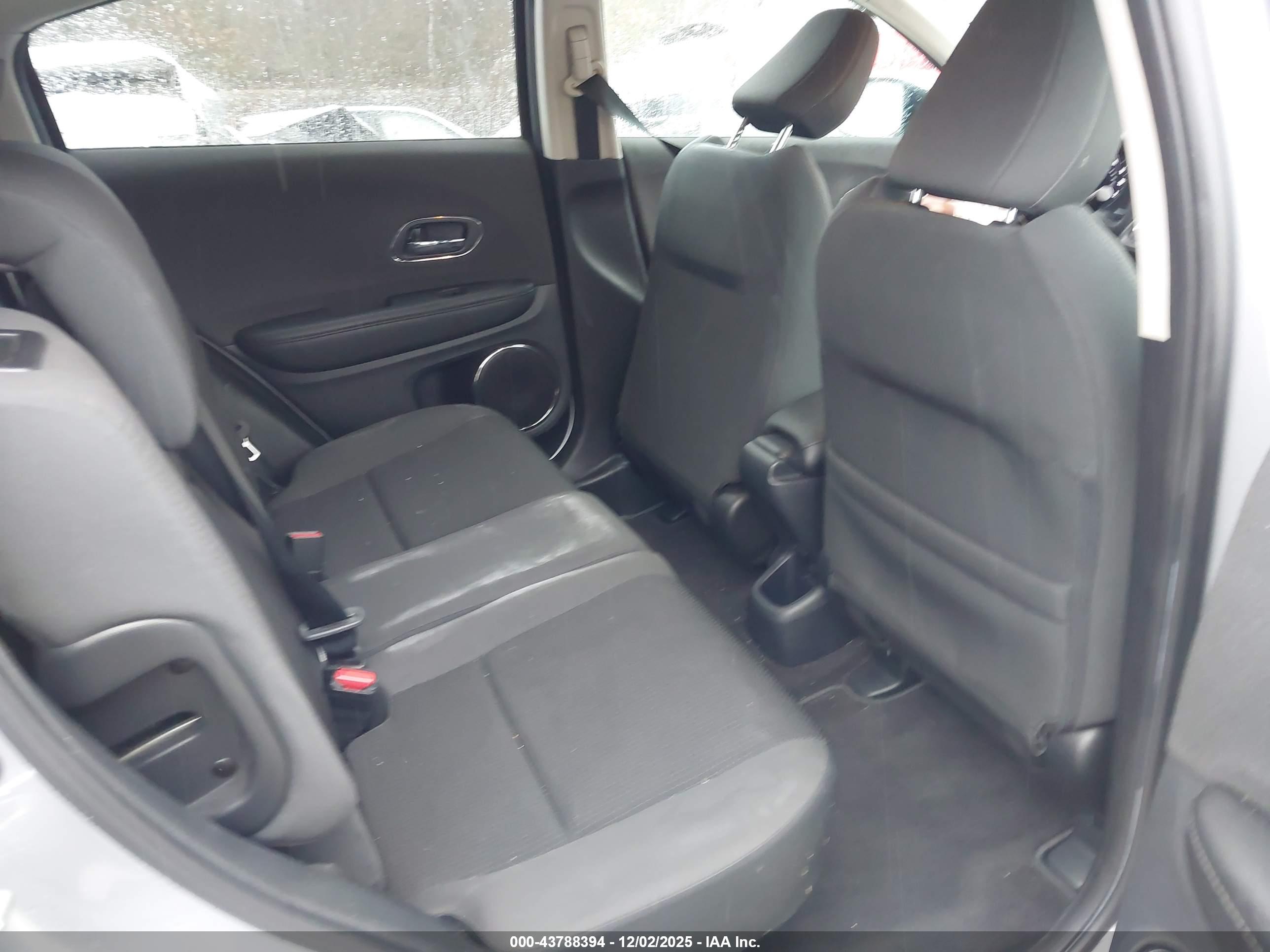 HONDA HR-V image 8