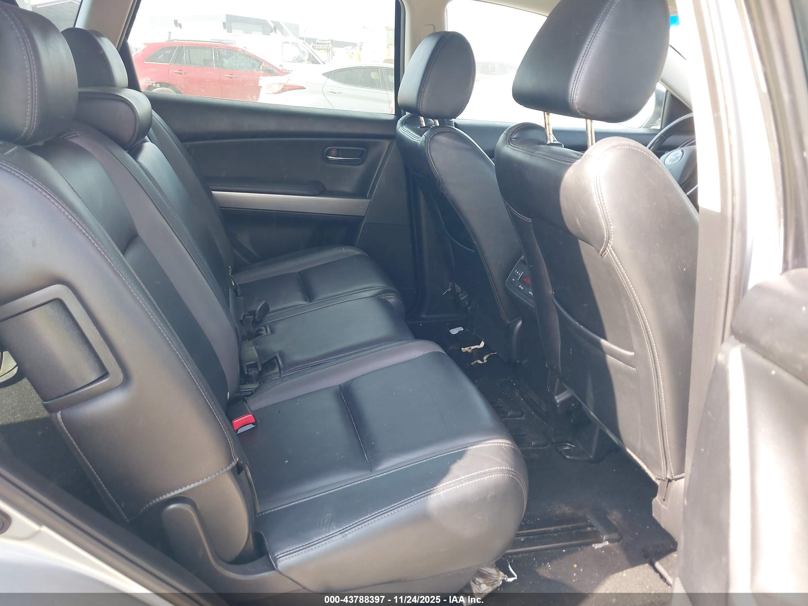 MAZDA CX-9 image 8
