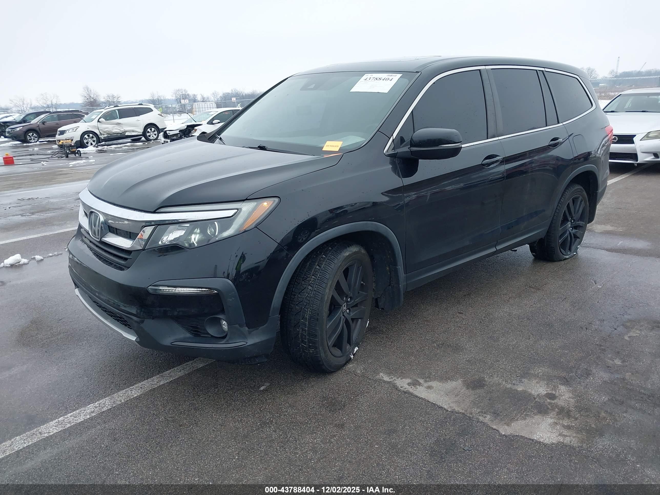 HONDA PILOT image 2