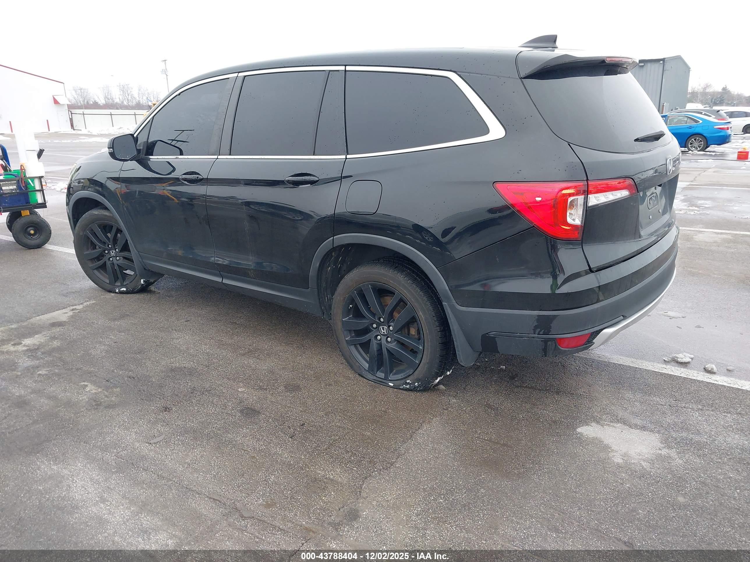 HONDA PILOT image 3