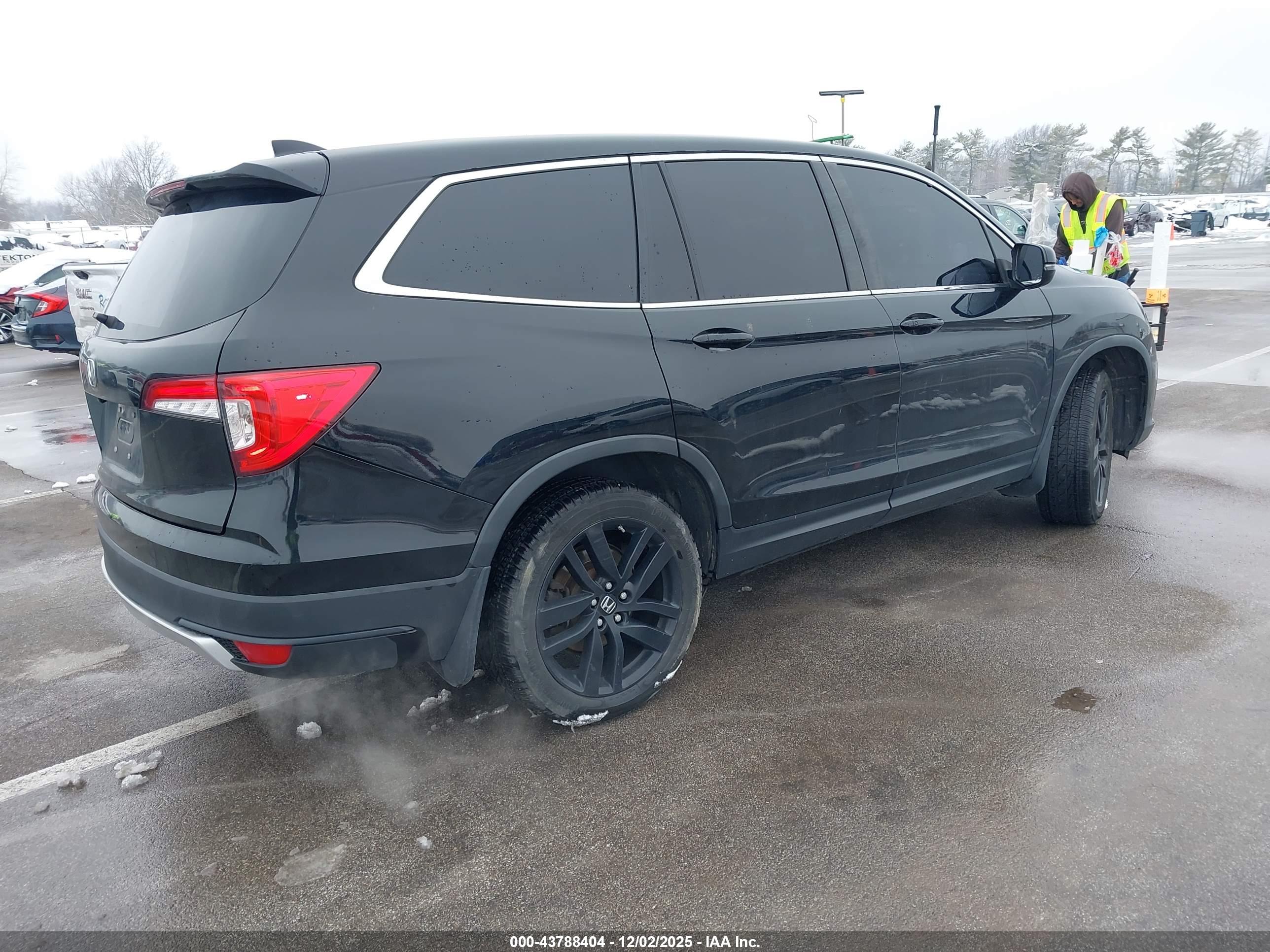 HONDA PILOT image 4