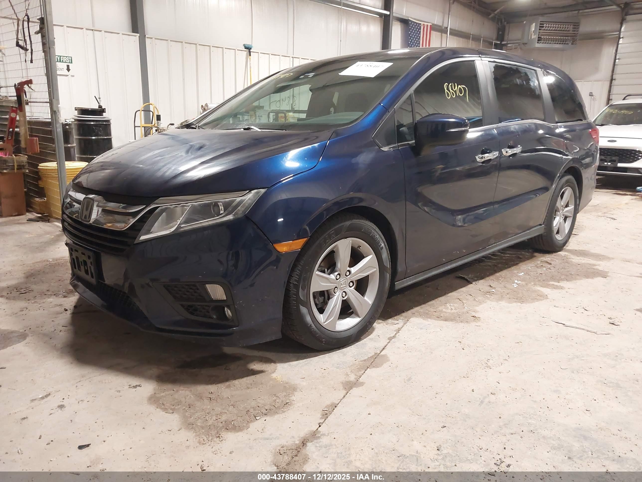HONDA ODYSSEY image 2