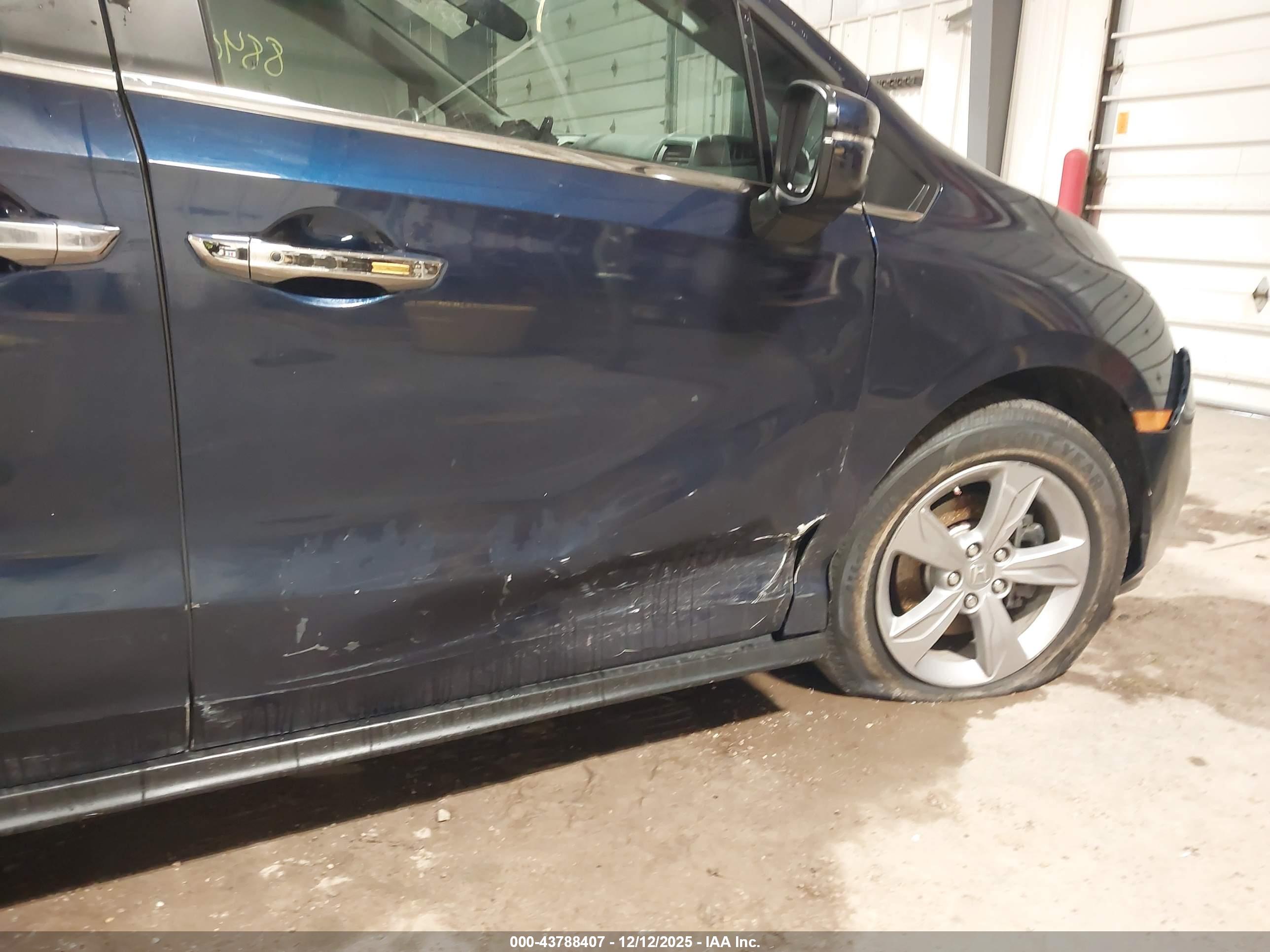 HONDA ODYSSEY image 6