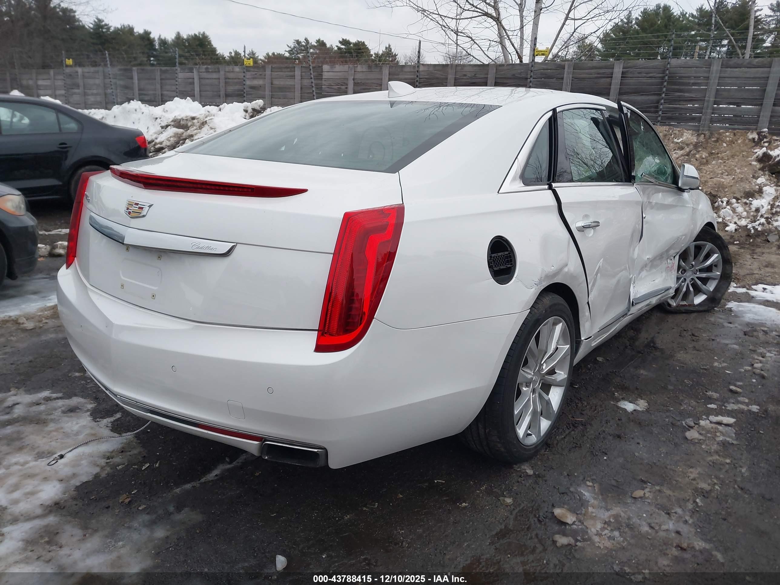 CADILLAC XTS image 4