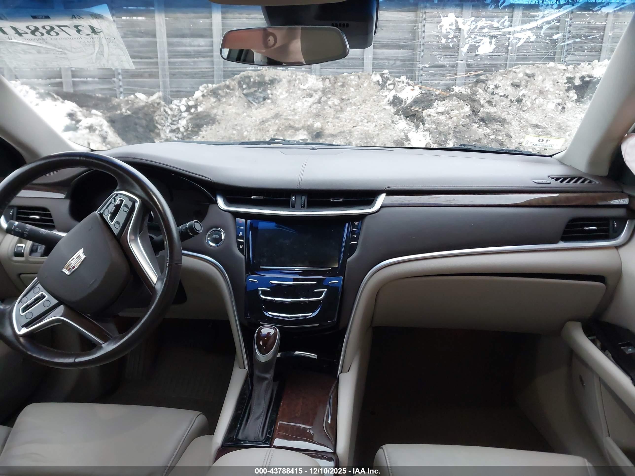 CADILLAC XTS image 5