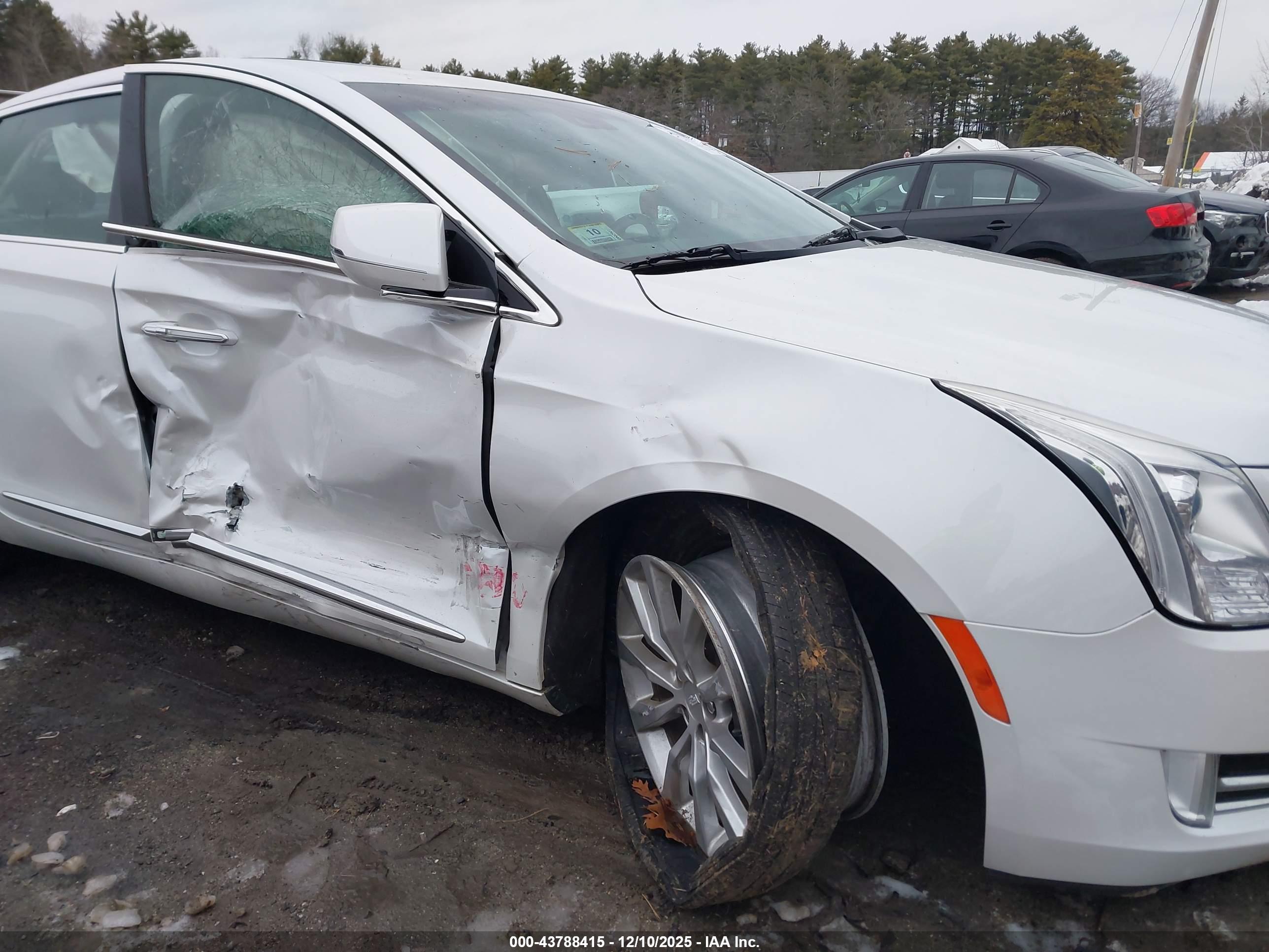 CADILLAC XTS image 6