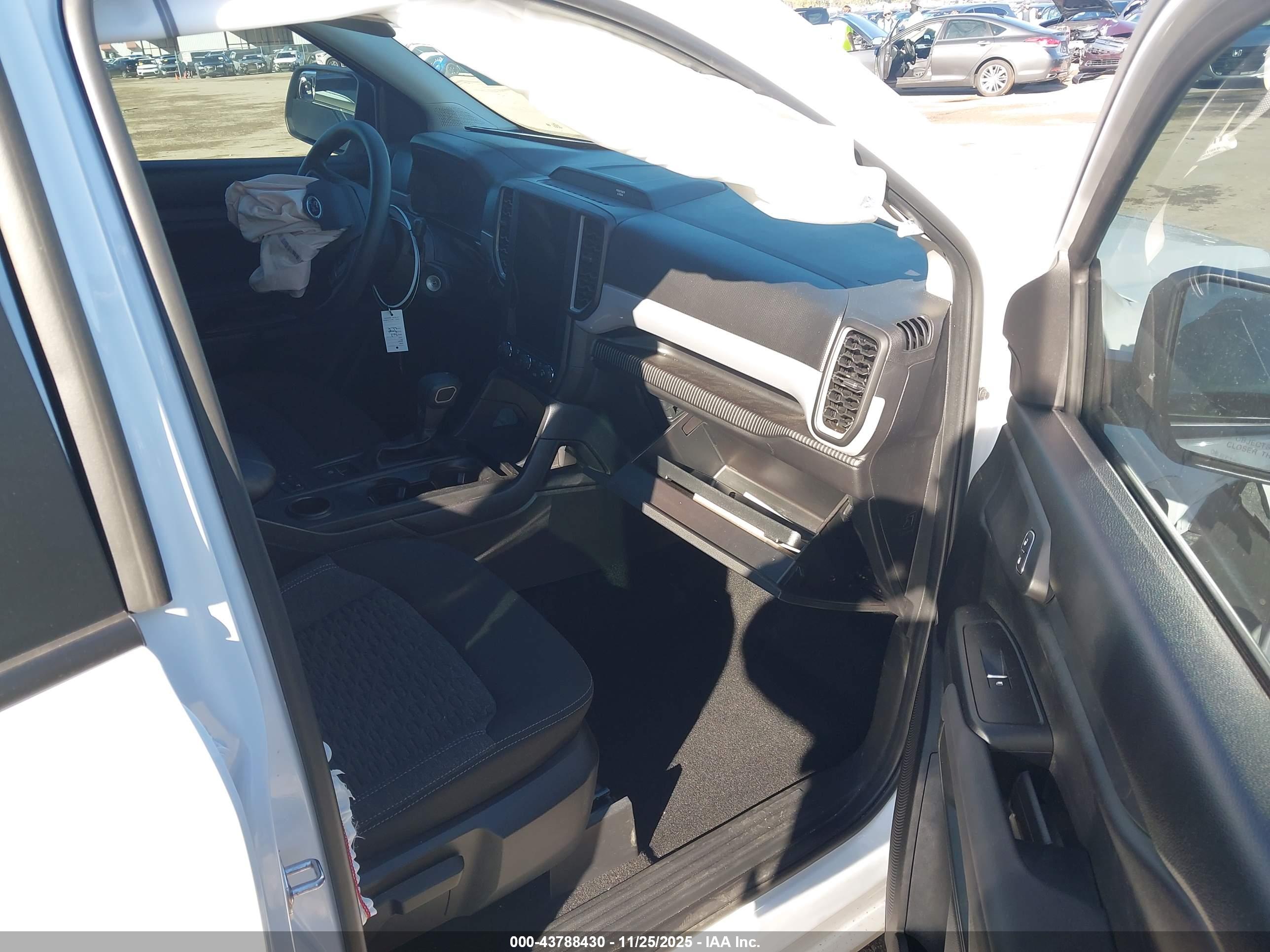 FORD RANGER image 5