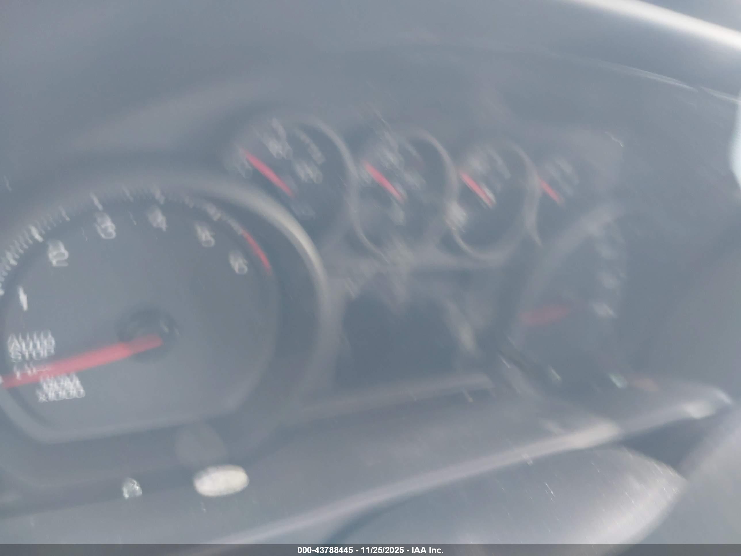 CHEVROLET SILVERADO image 7
