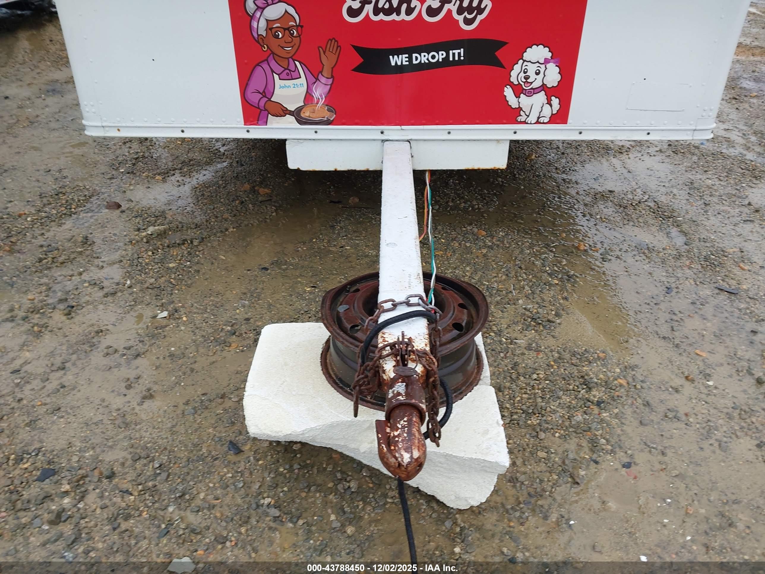 FOOD TRAILER image 10