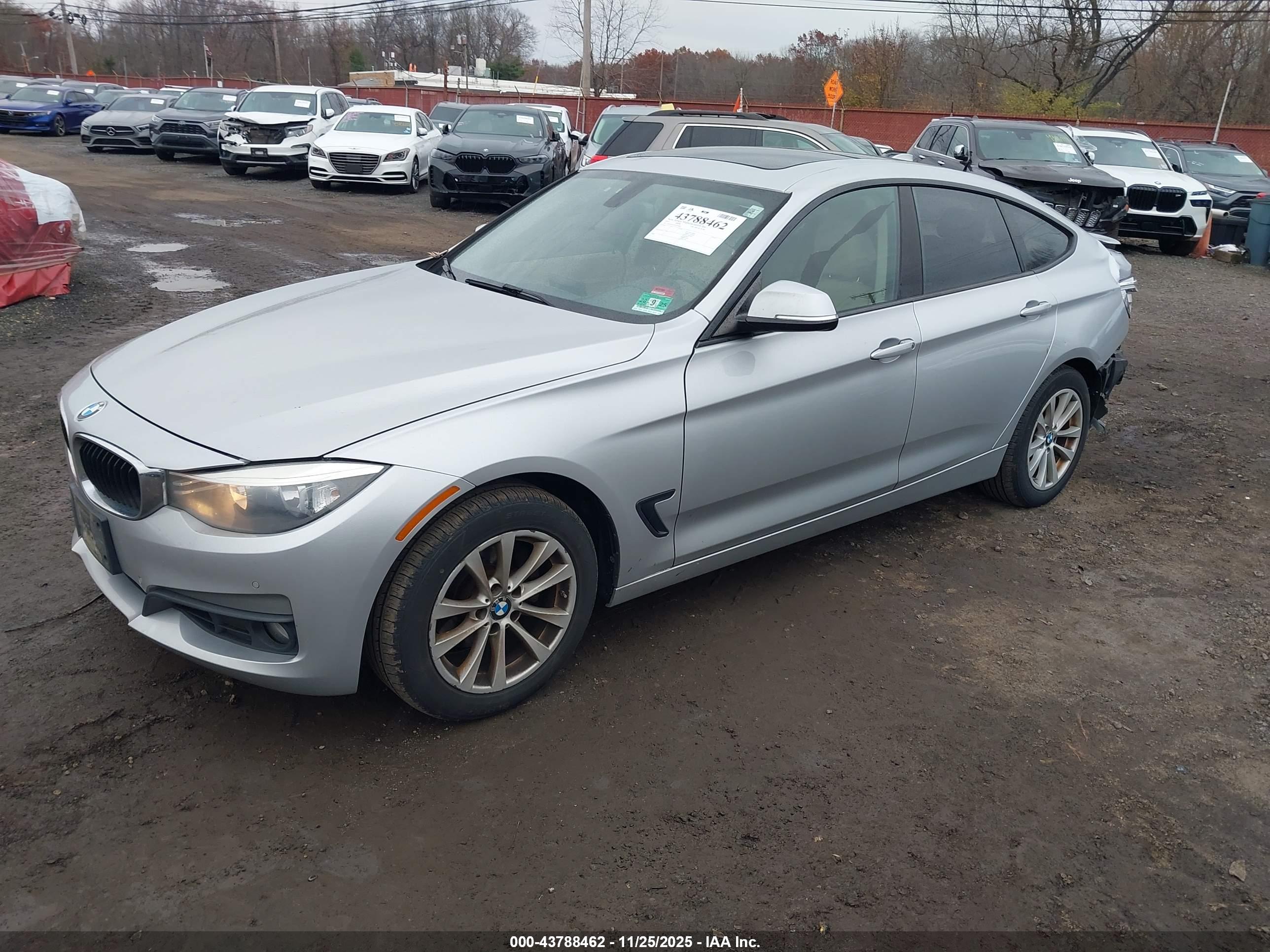 BMW 328I image 2