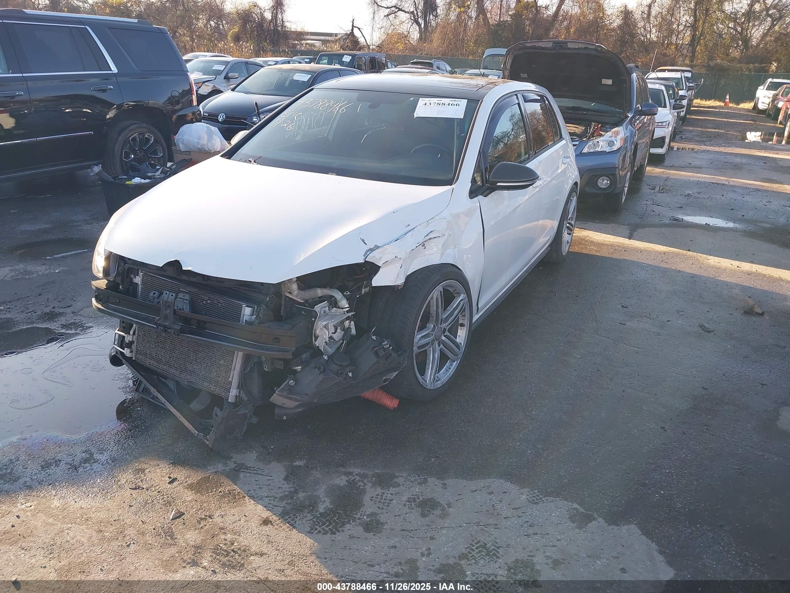 VOLKSWAGEN GOLF image 2