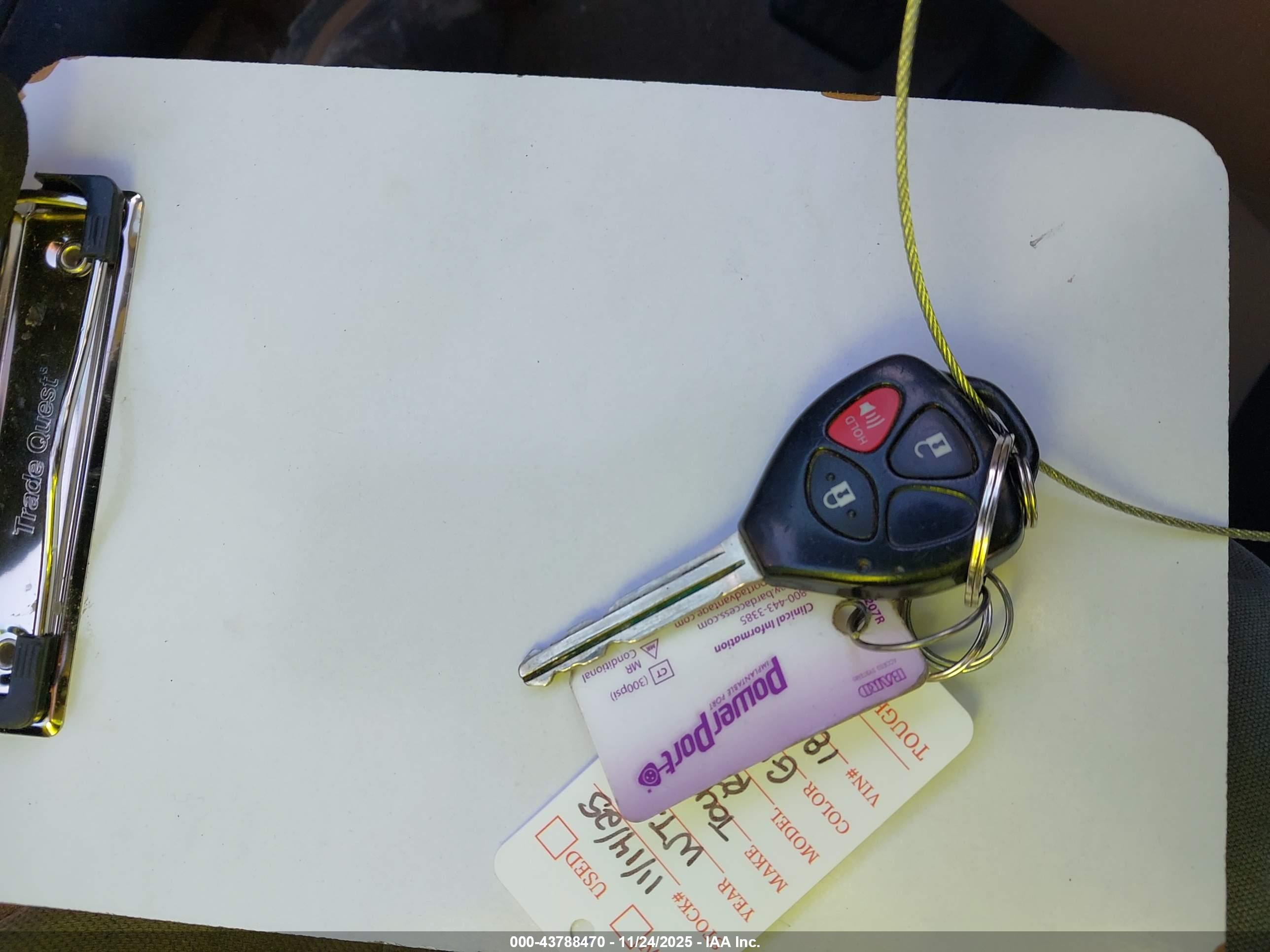 TOYOTA RAV4 image 11