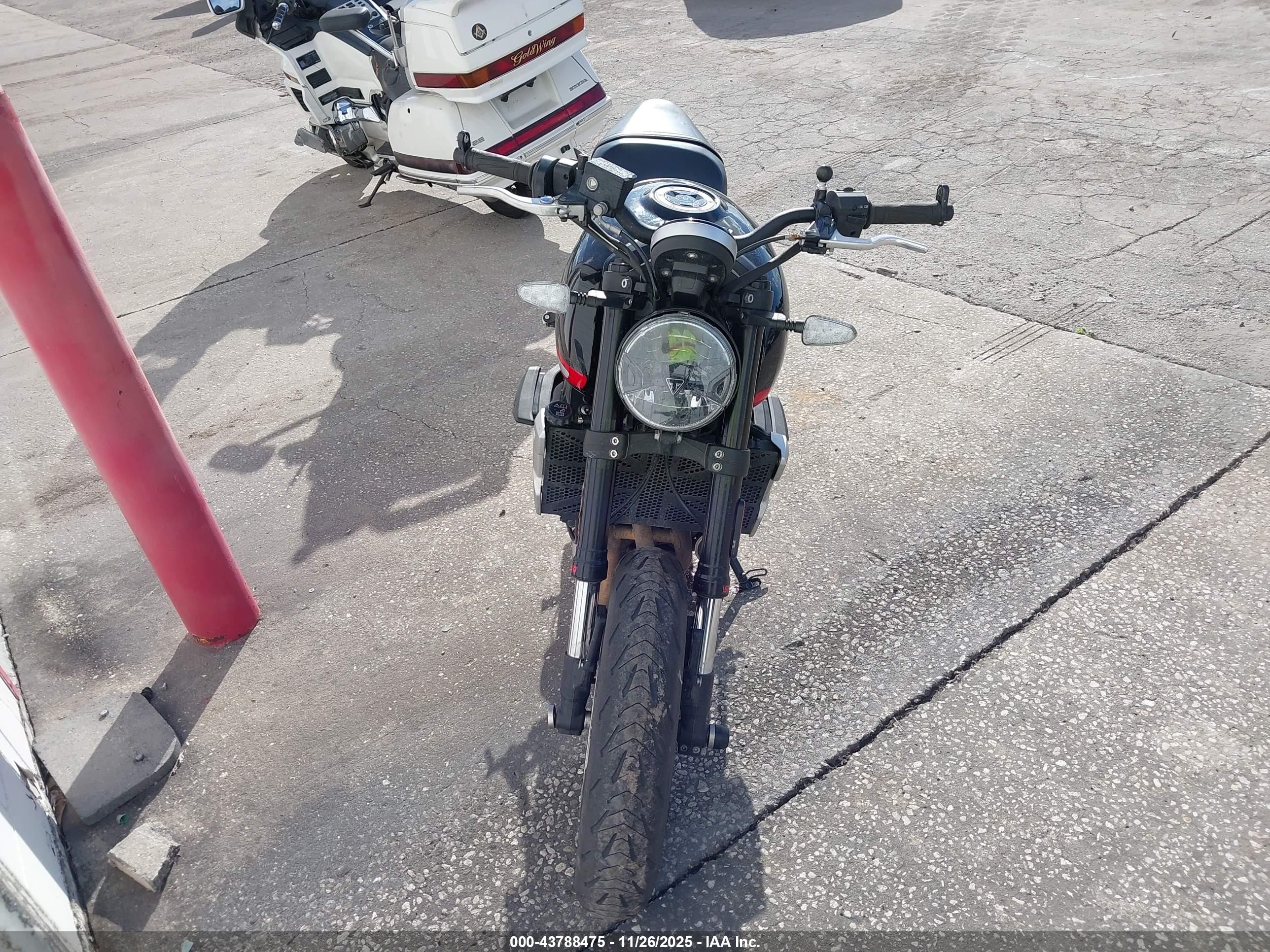 TRIUMPH MOTORCYCLE image 5